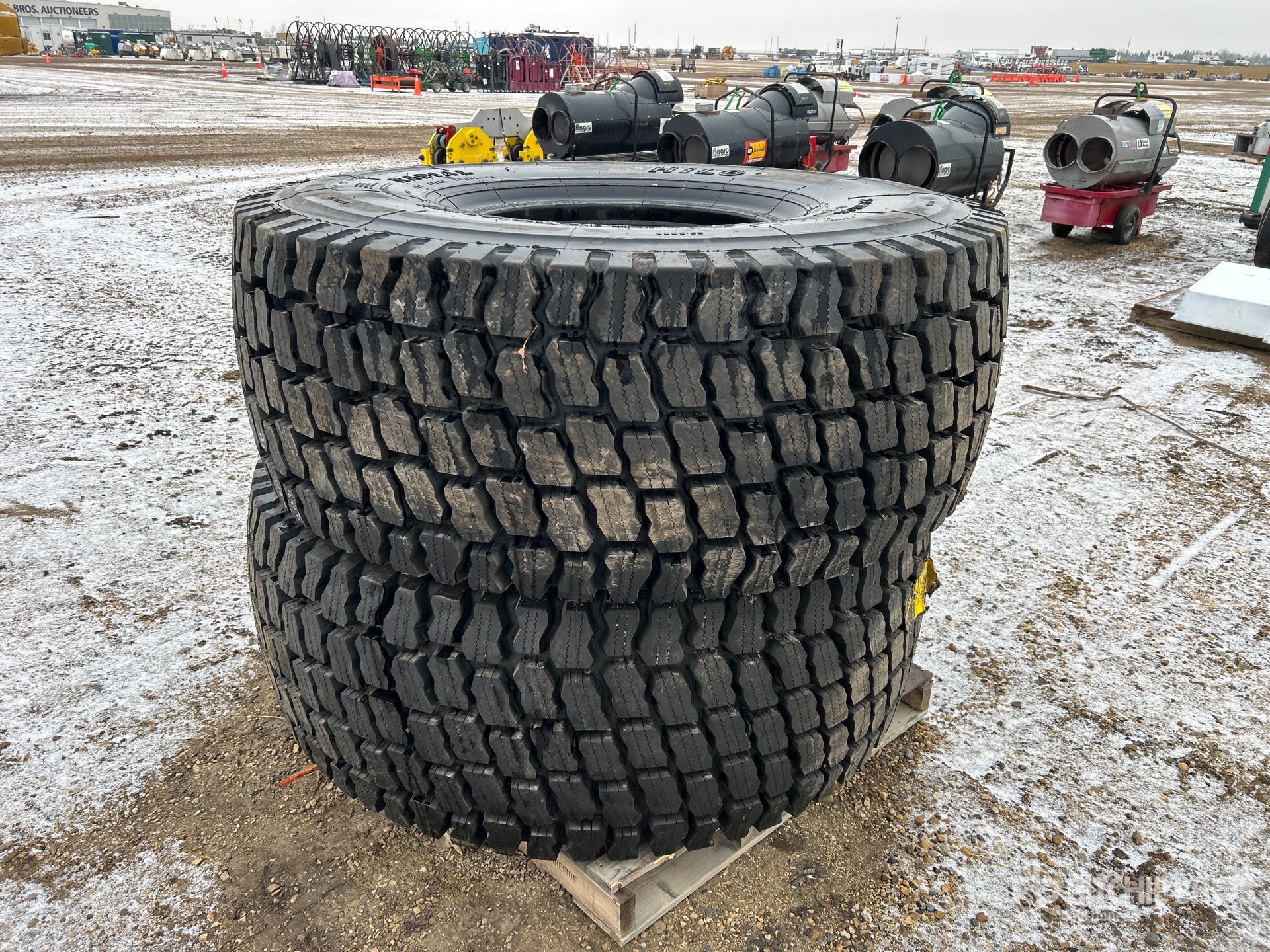 General Appearance with Foto, angolo posteriore sinistro