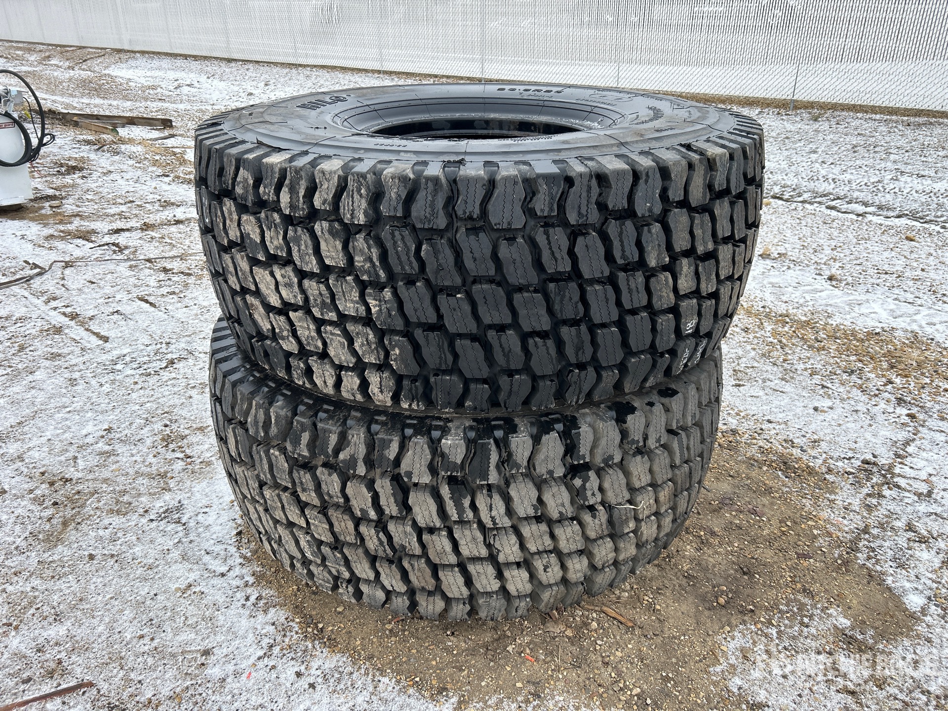 General Appearance with Foto, angolo anteriore sinistro