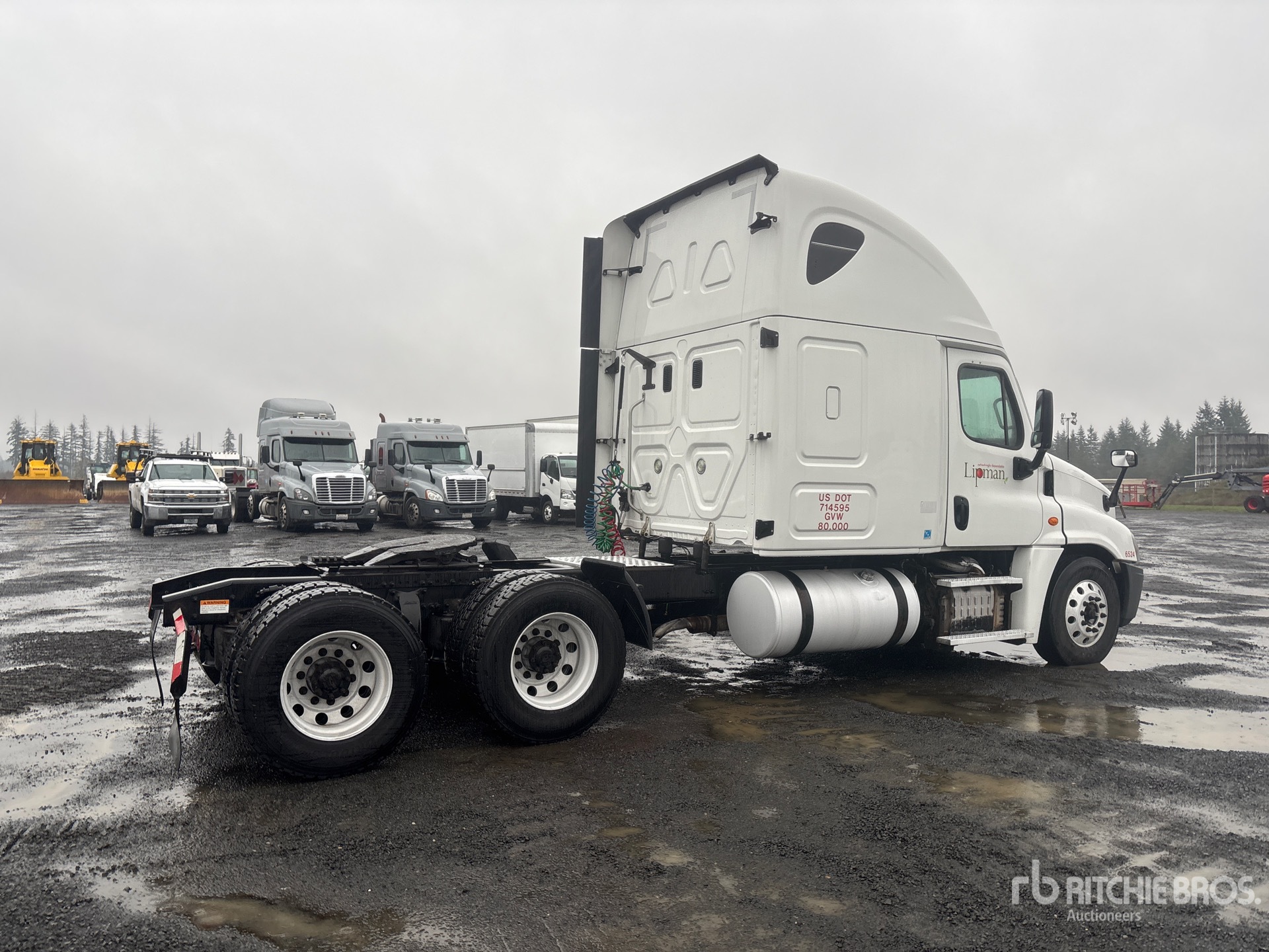 General Appearance with Imagen: esquina trasera derecha