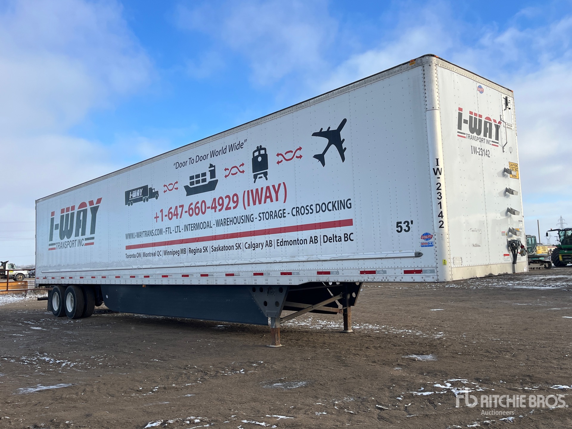 General Appearance with Bild, Ecke vorne rechts