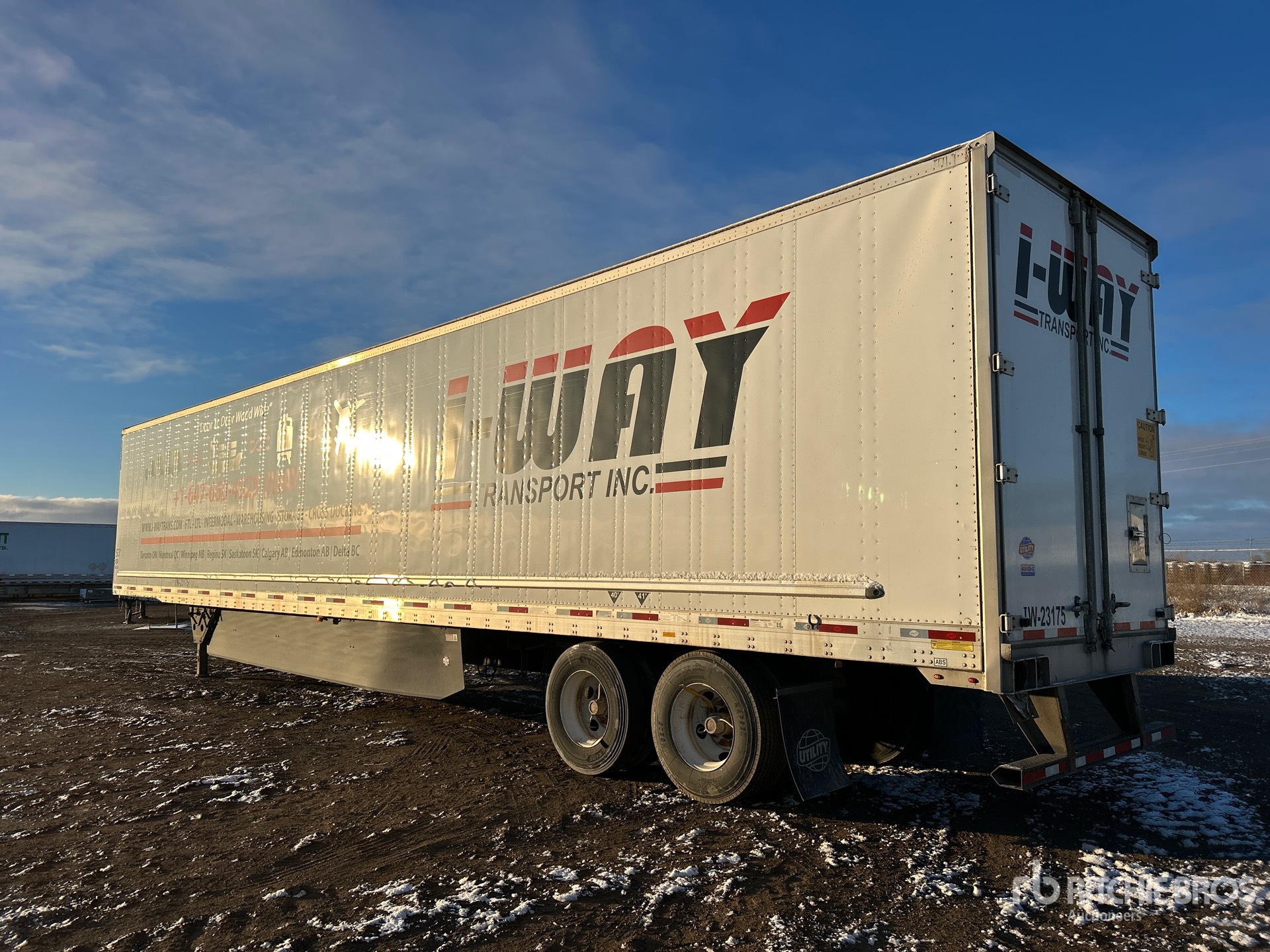 General Appearance with Bild, Ecke hinten links