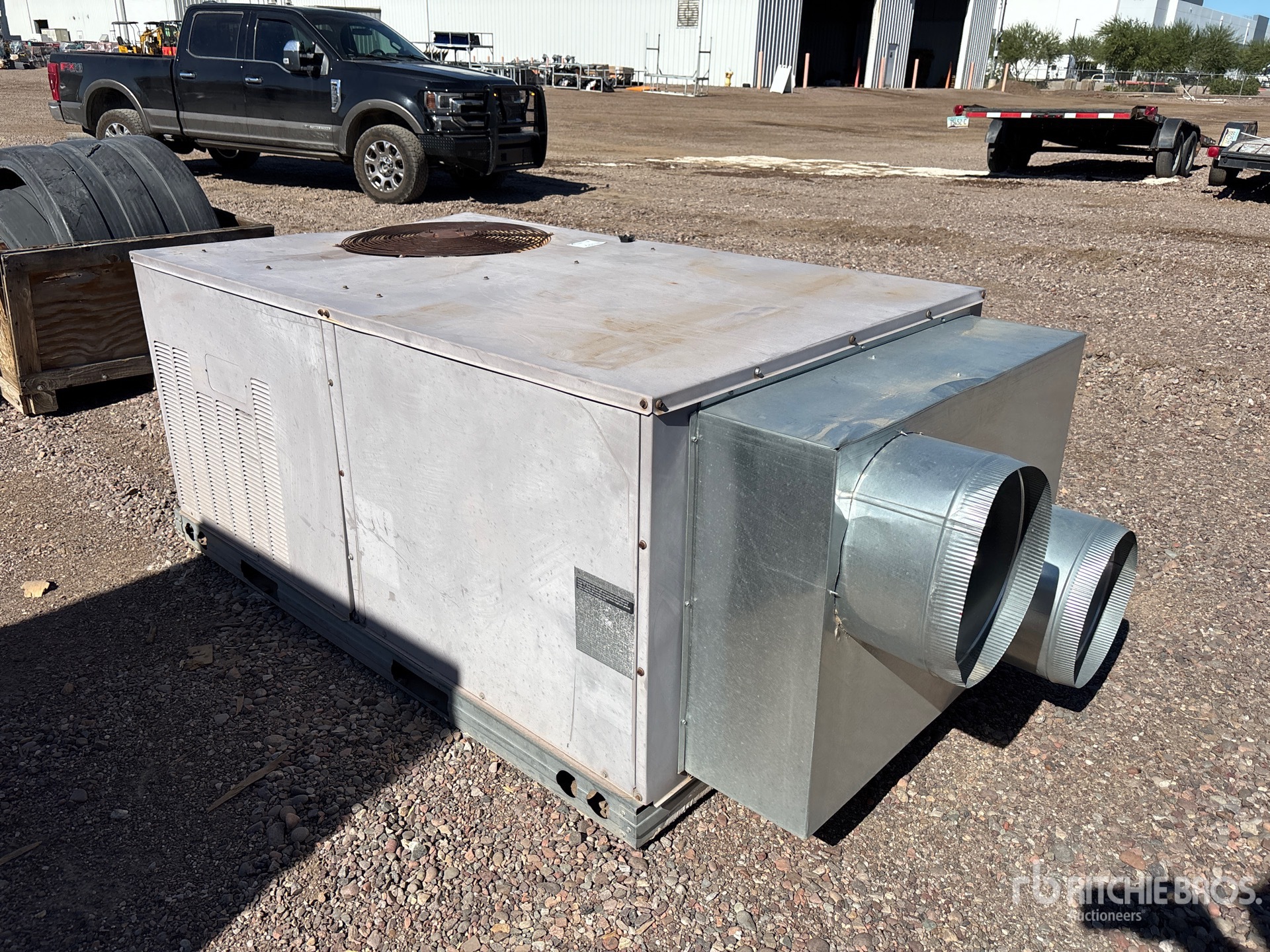 General Appearance with Bild, Ecke hinten links