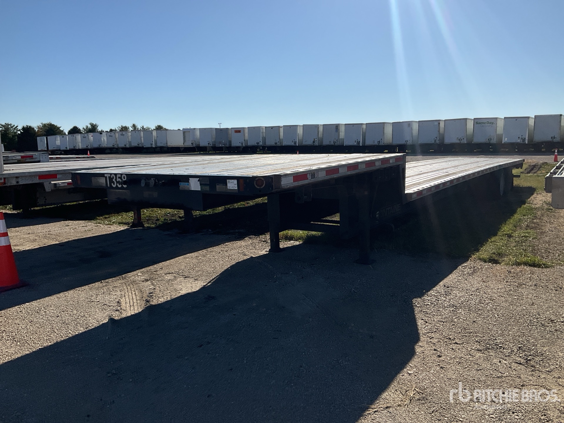 General Appearance with Featured Photo