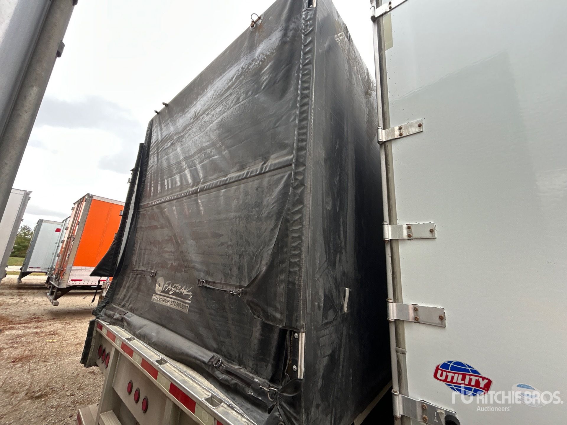 Aspect général with Image, coin arrière droit