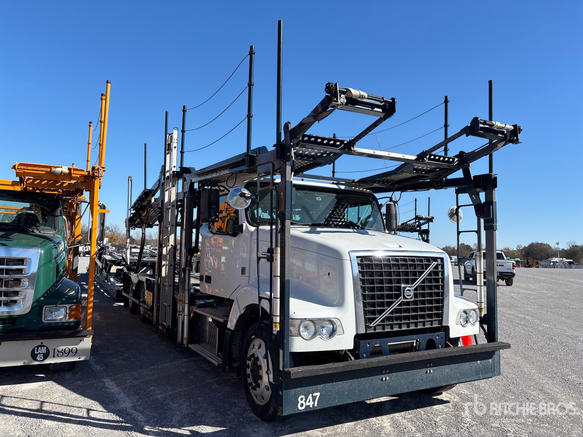 Aspect général with Image, coin avant droit