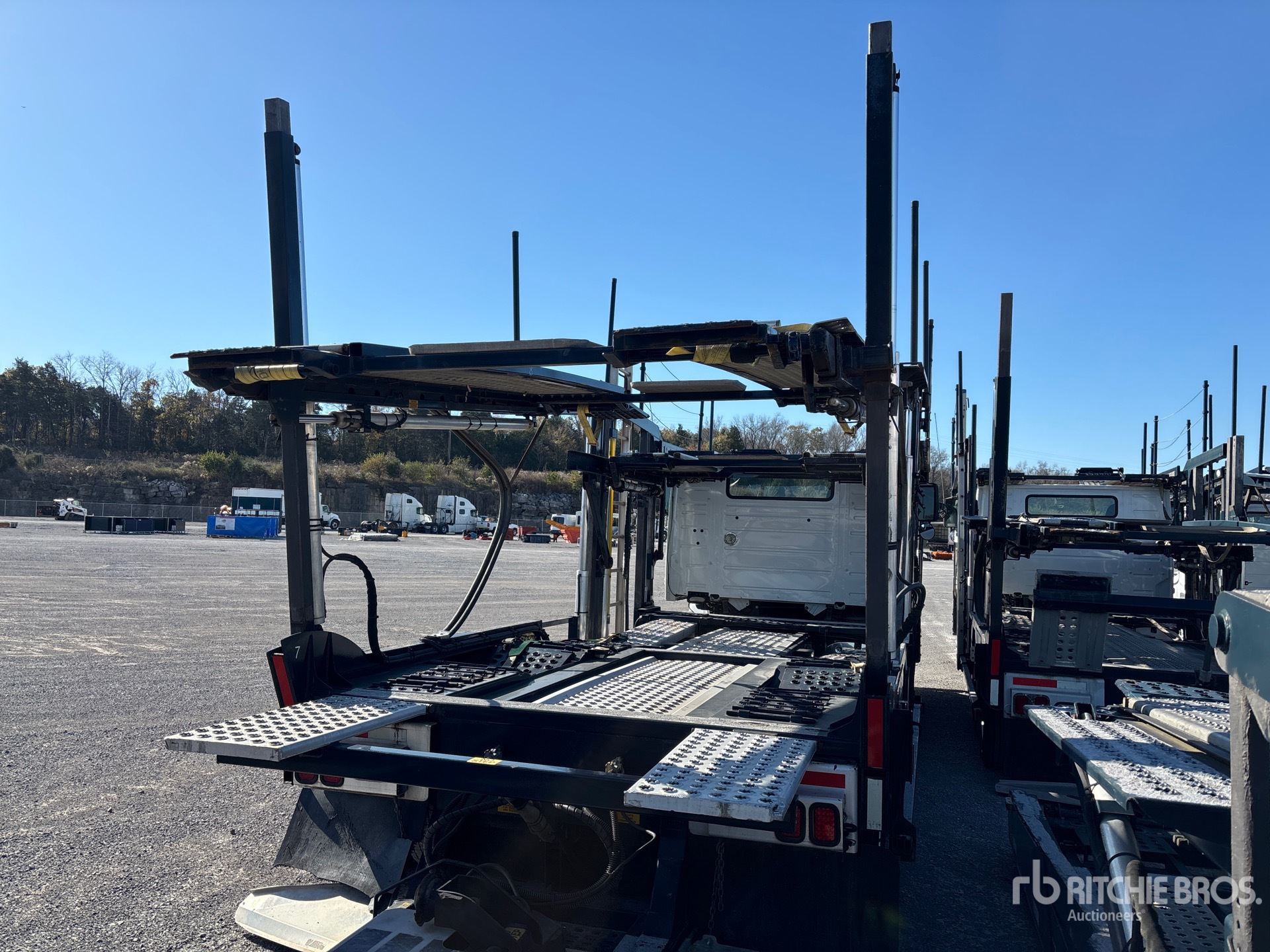 General Appearance with Bild, Ecke hinten rechts