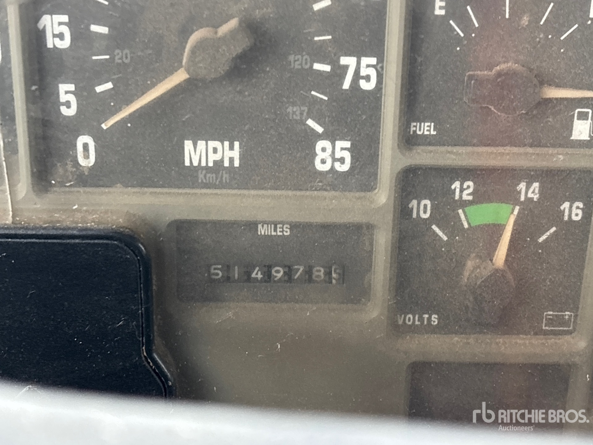 General Appearance with Hour Meter / Odometer