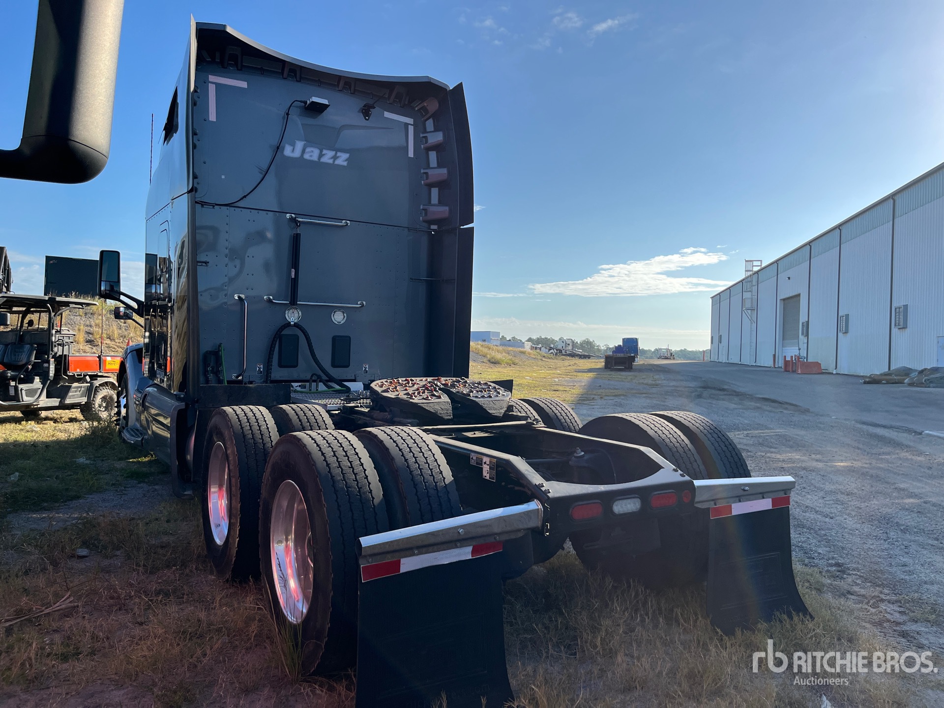 Aspect général with Image, coin arrière gauche