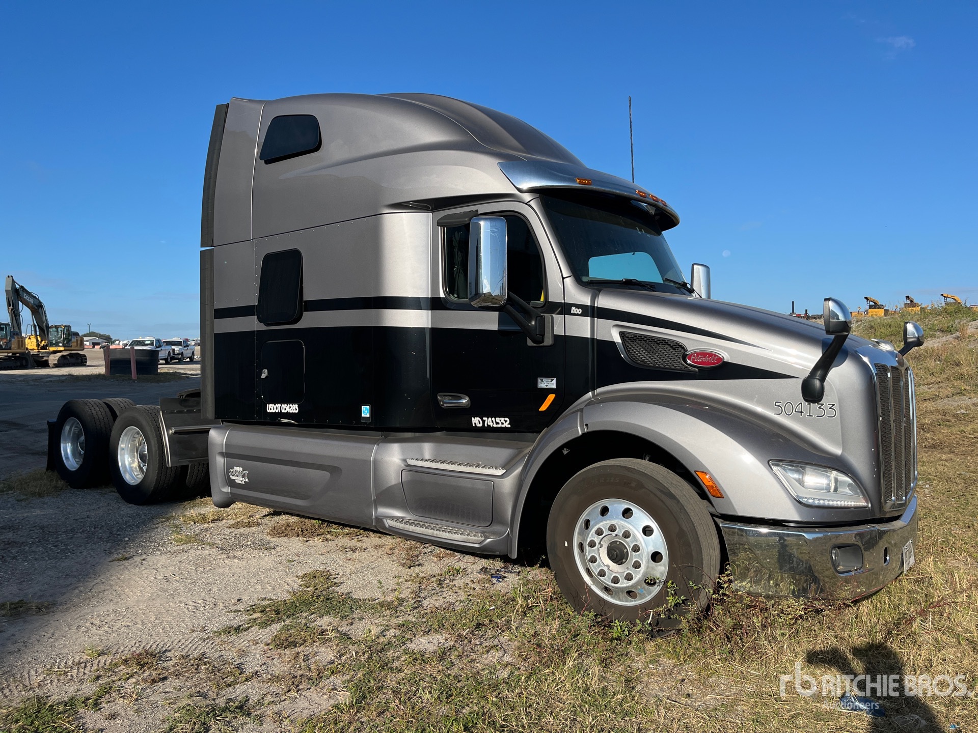 Aspect général with Image, coin avant droit