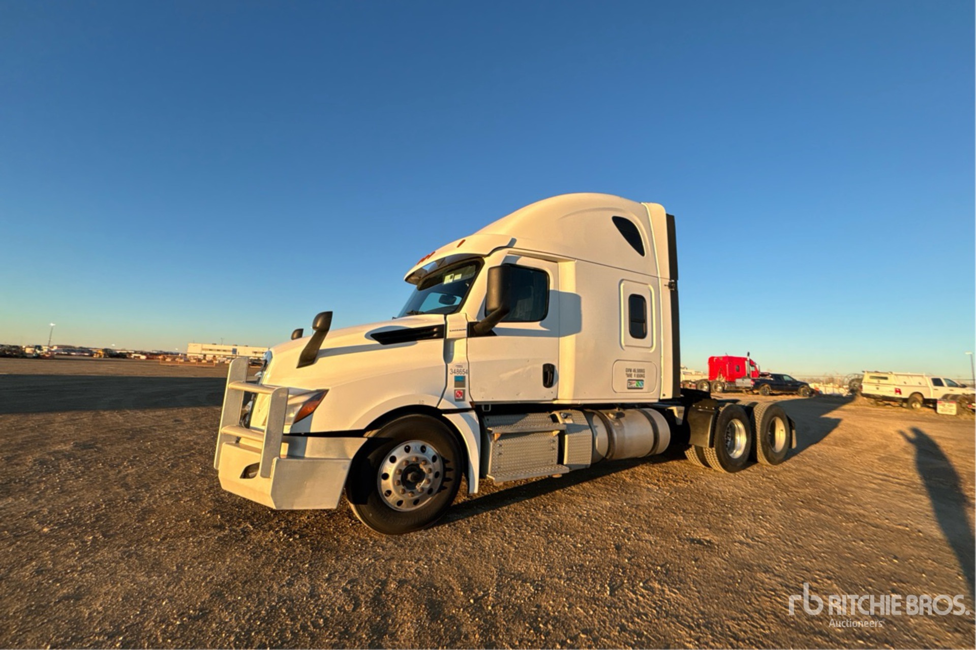 General Appearance with Bild, Ecke vorne links