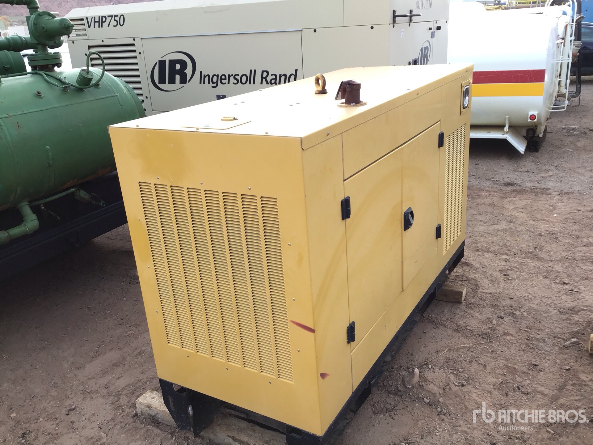 General Appearance with Bild, Ecke hinten rechts