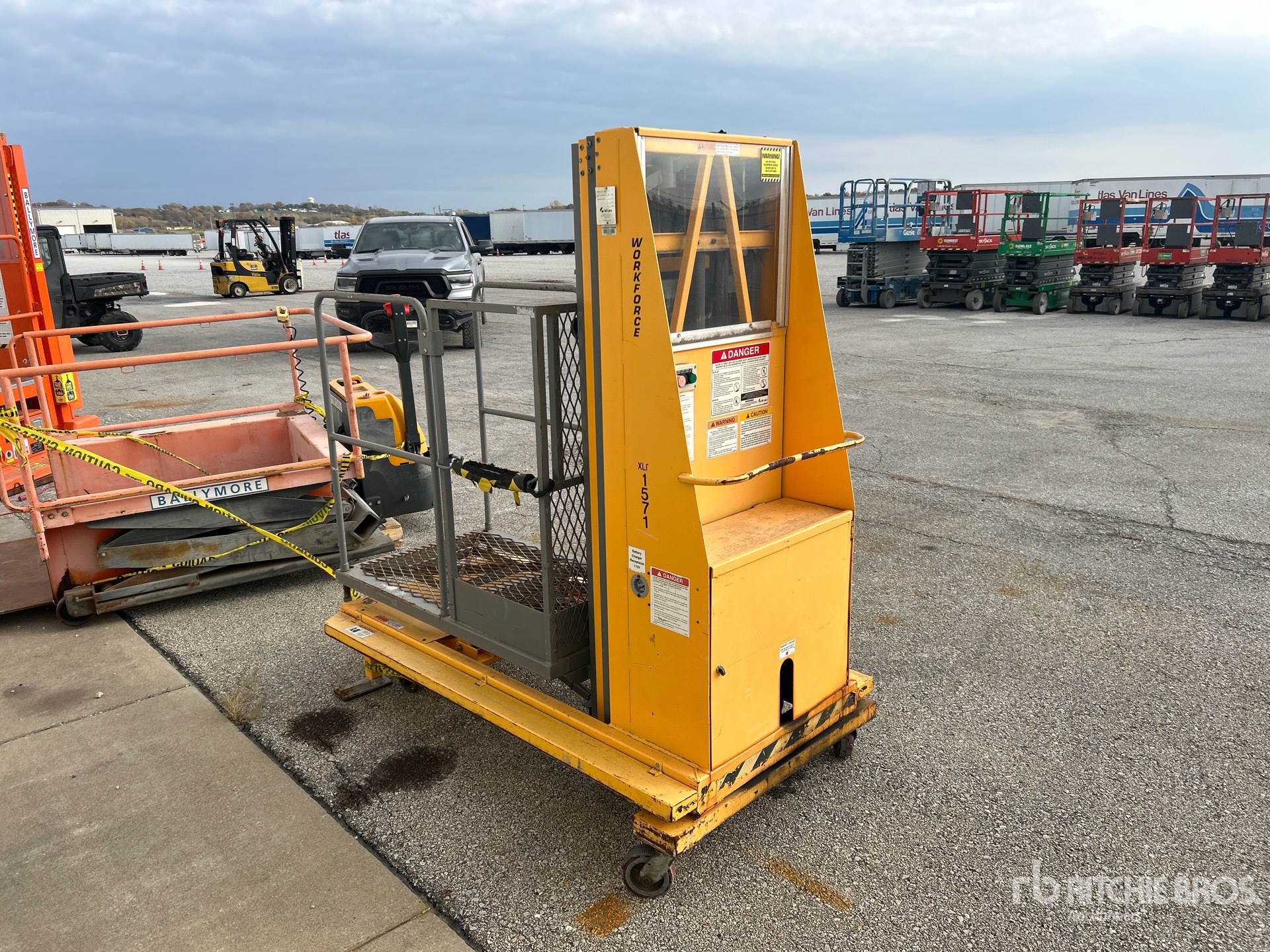 General Appearance with Picture, Left Rear Corner