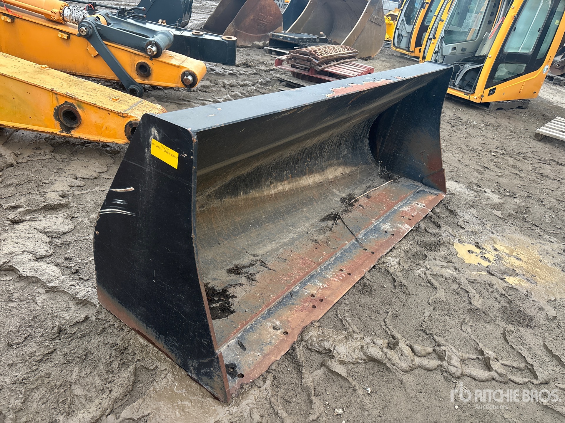 General Appearance with Bild, Ecke vorne rechts