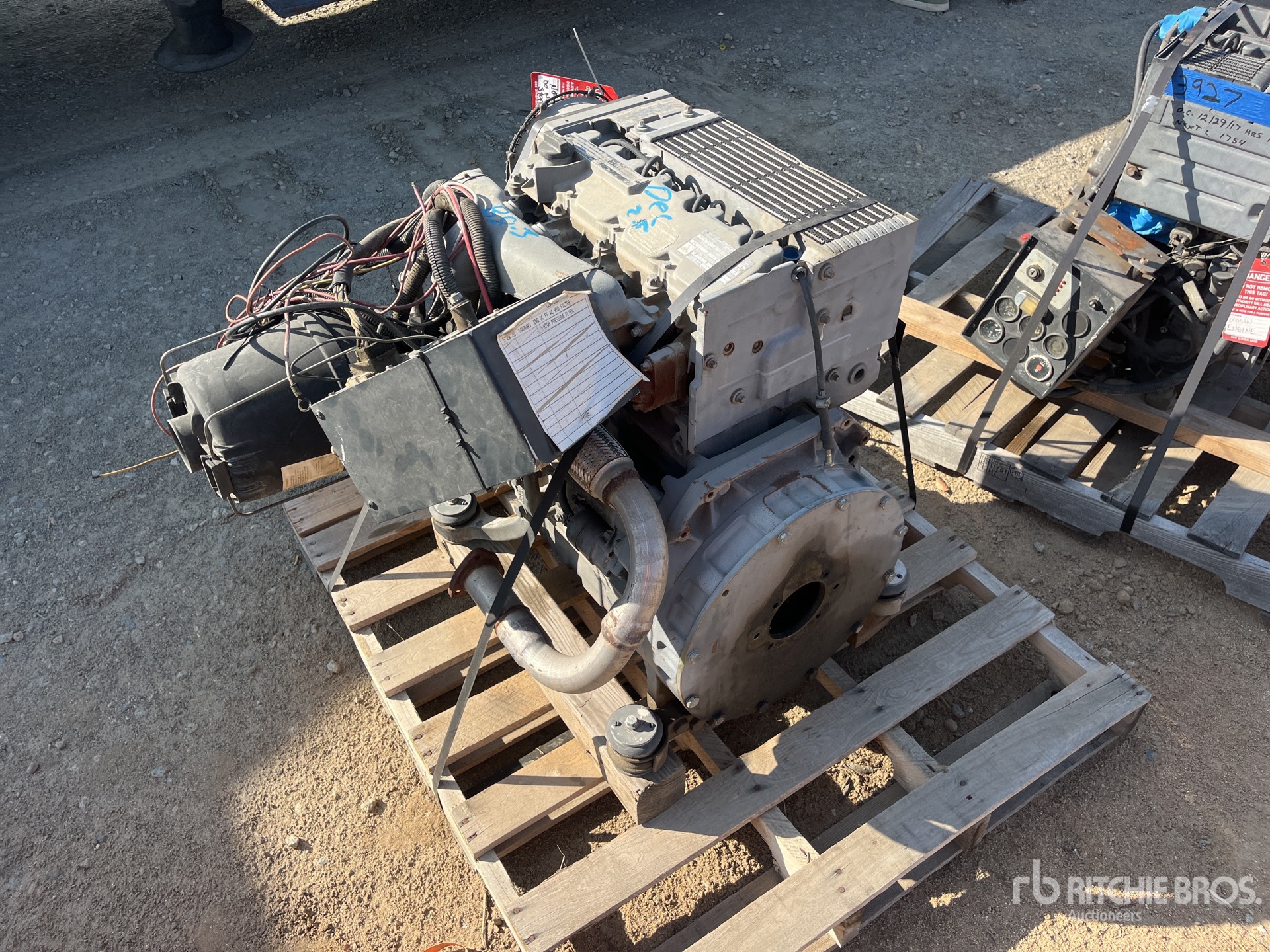 Aspect général with Image, coin arrière droit