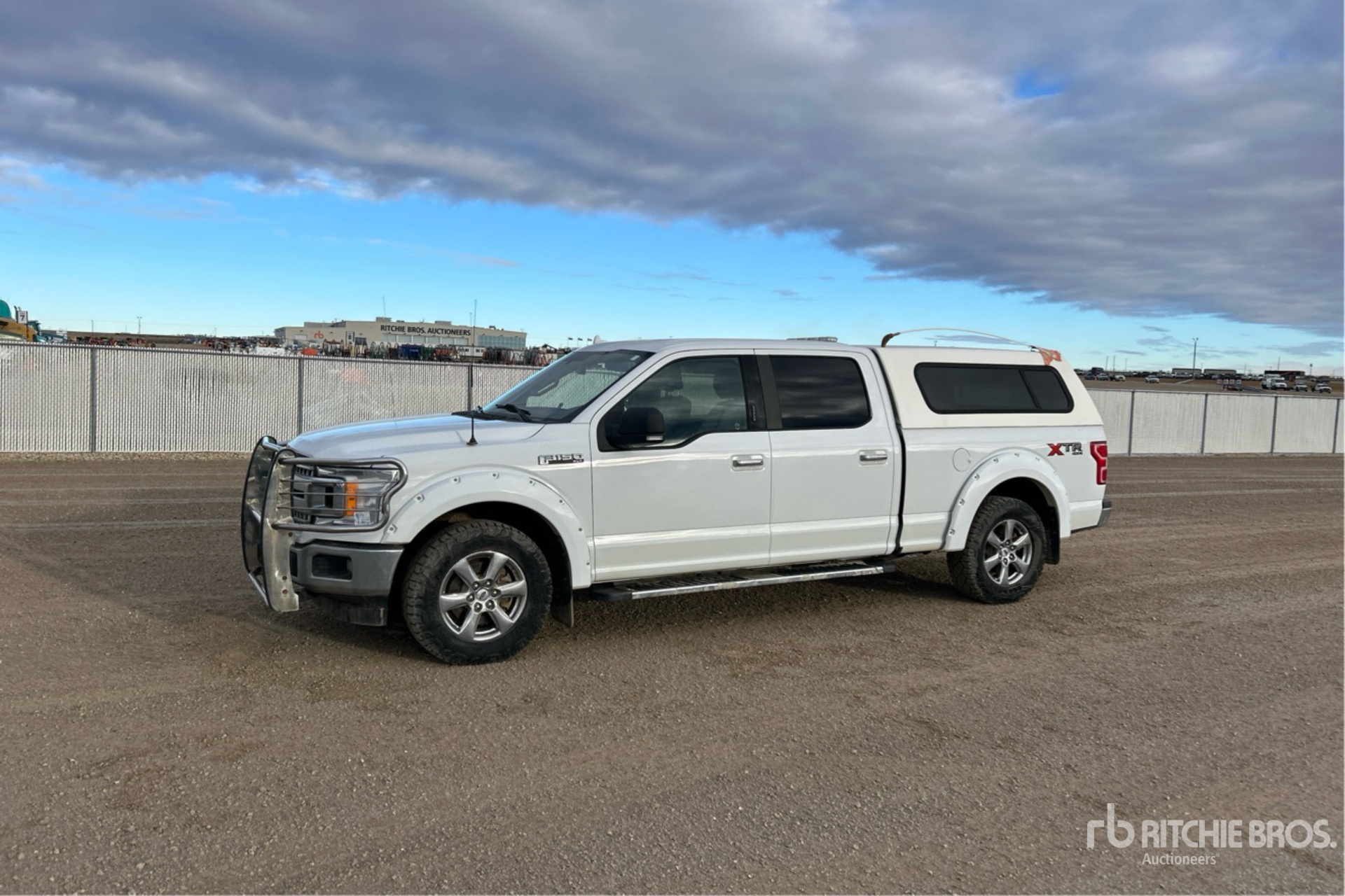 Aspect général with Image, coin avant gauche