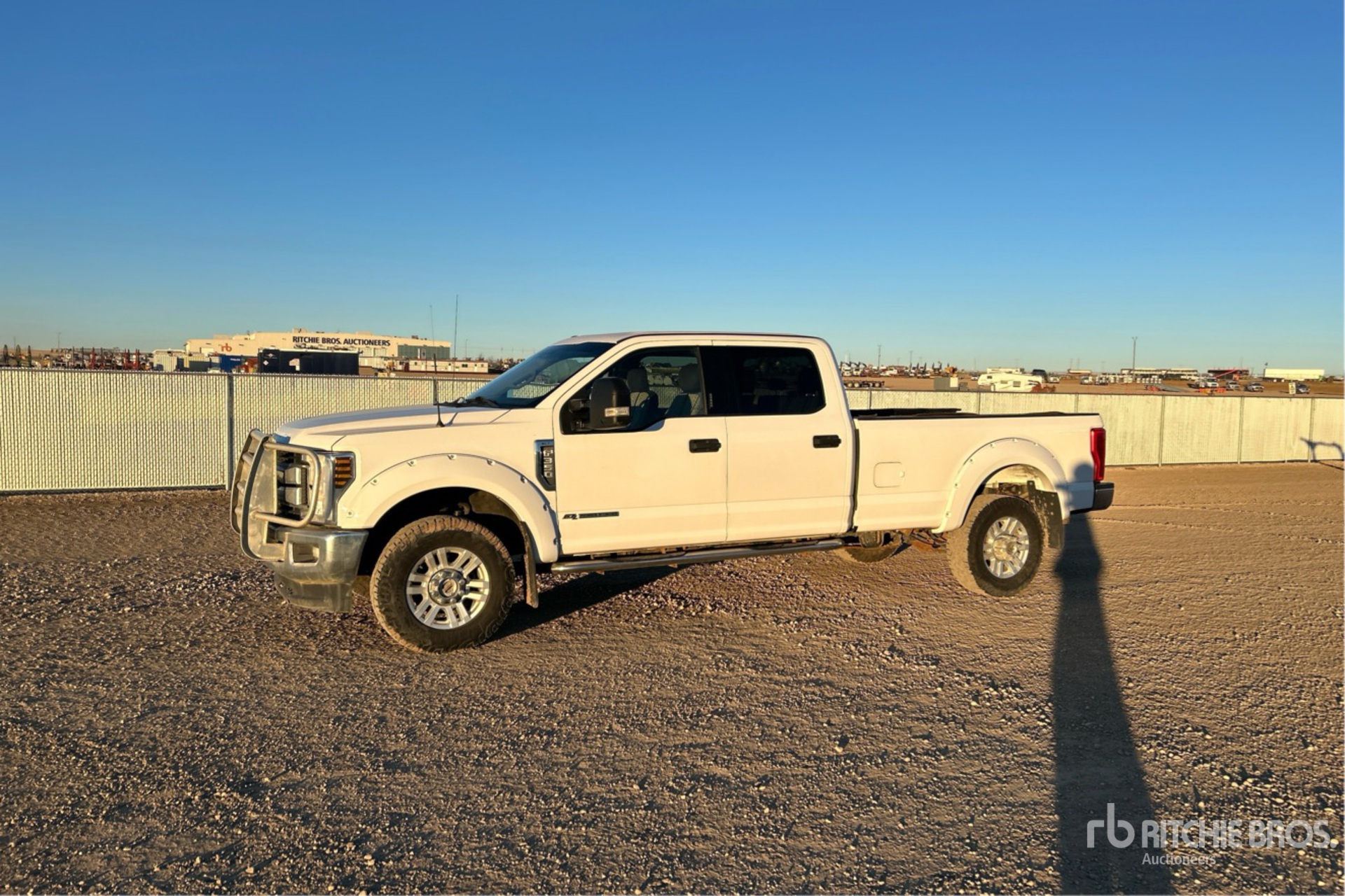 General Appearance with Bild, Ecke vorne links