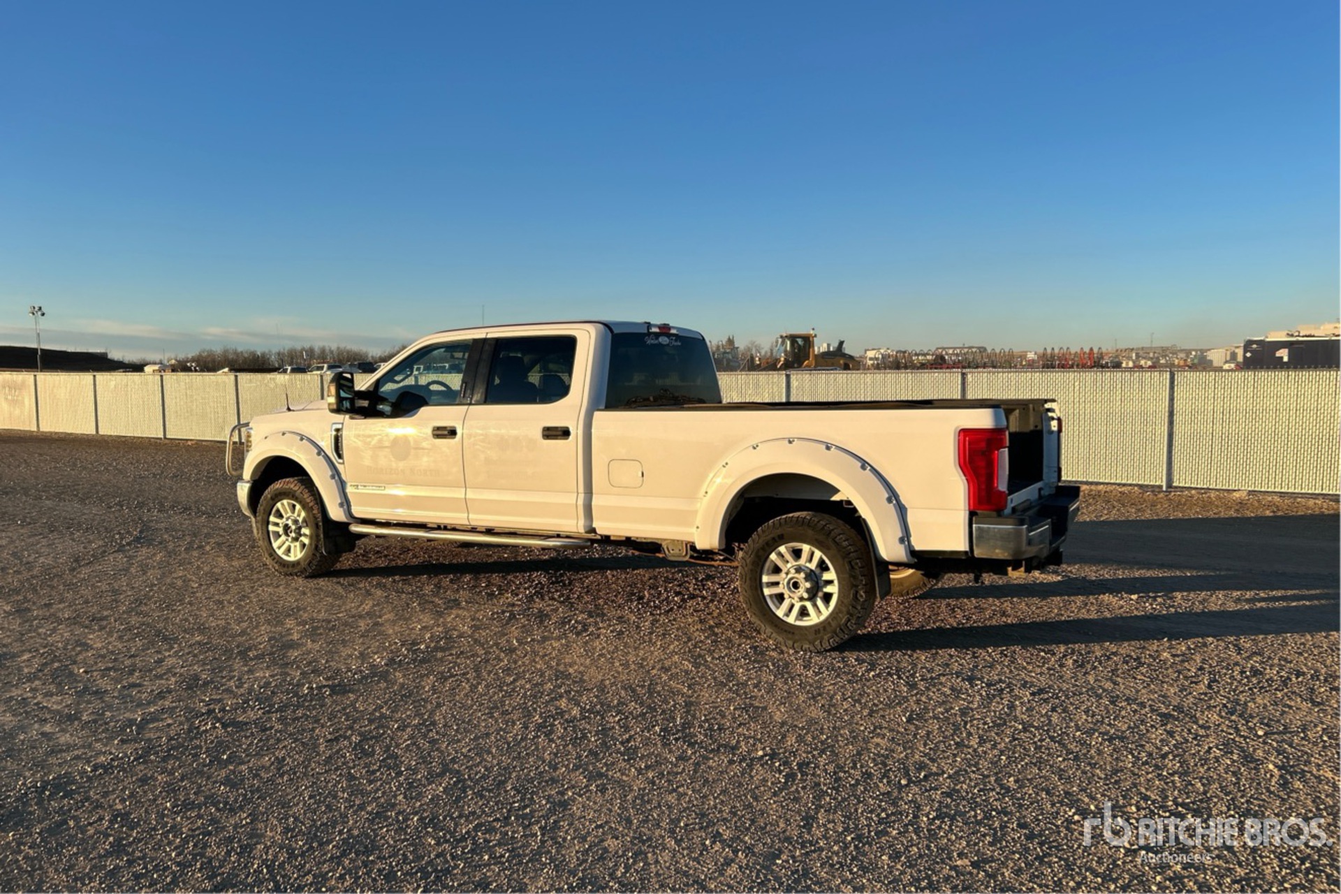 General Appearance with Bild, Ecke hinten links