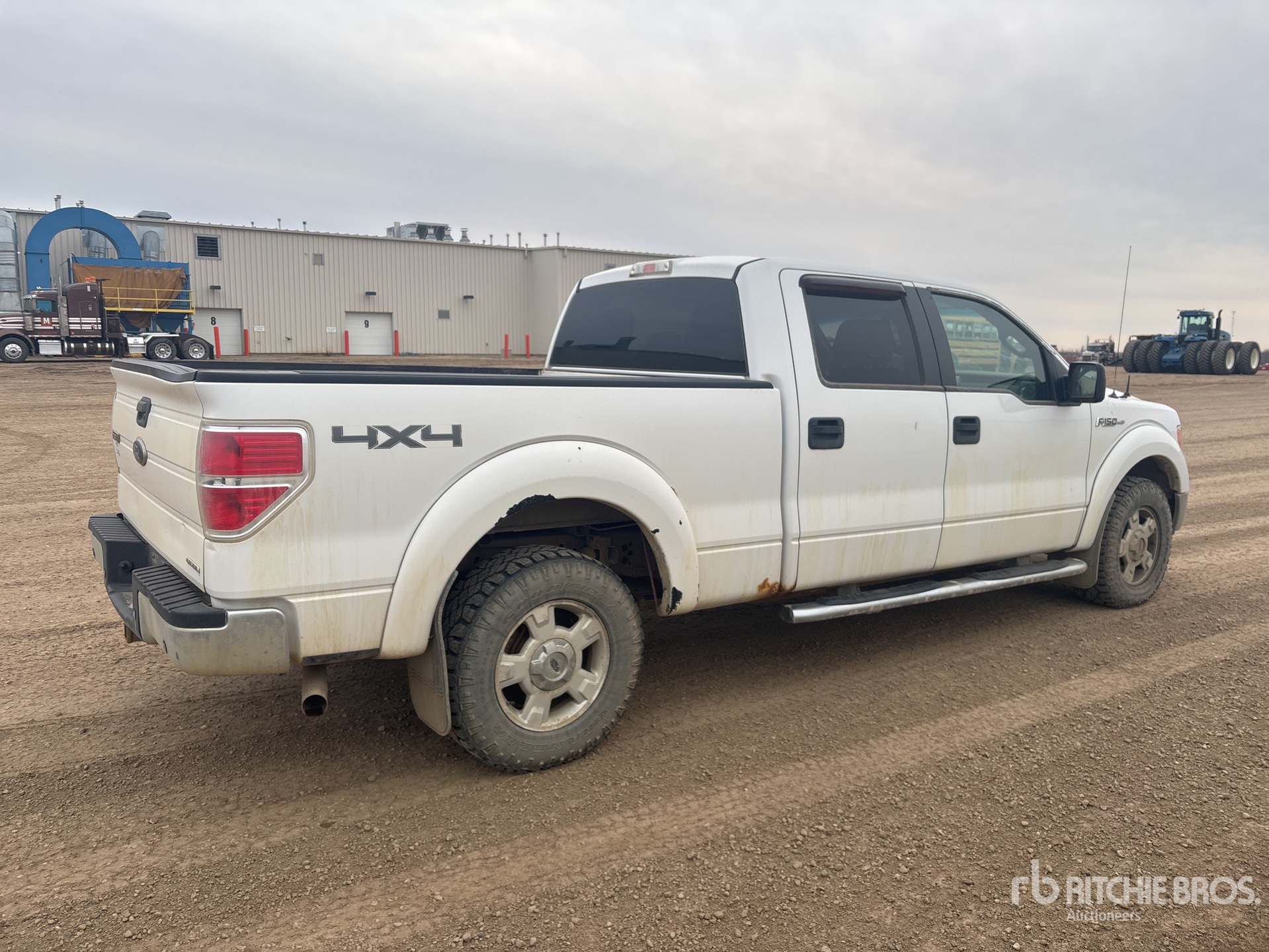 General Appearance with Foto, angolo anteriore sinistro