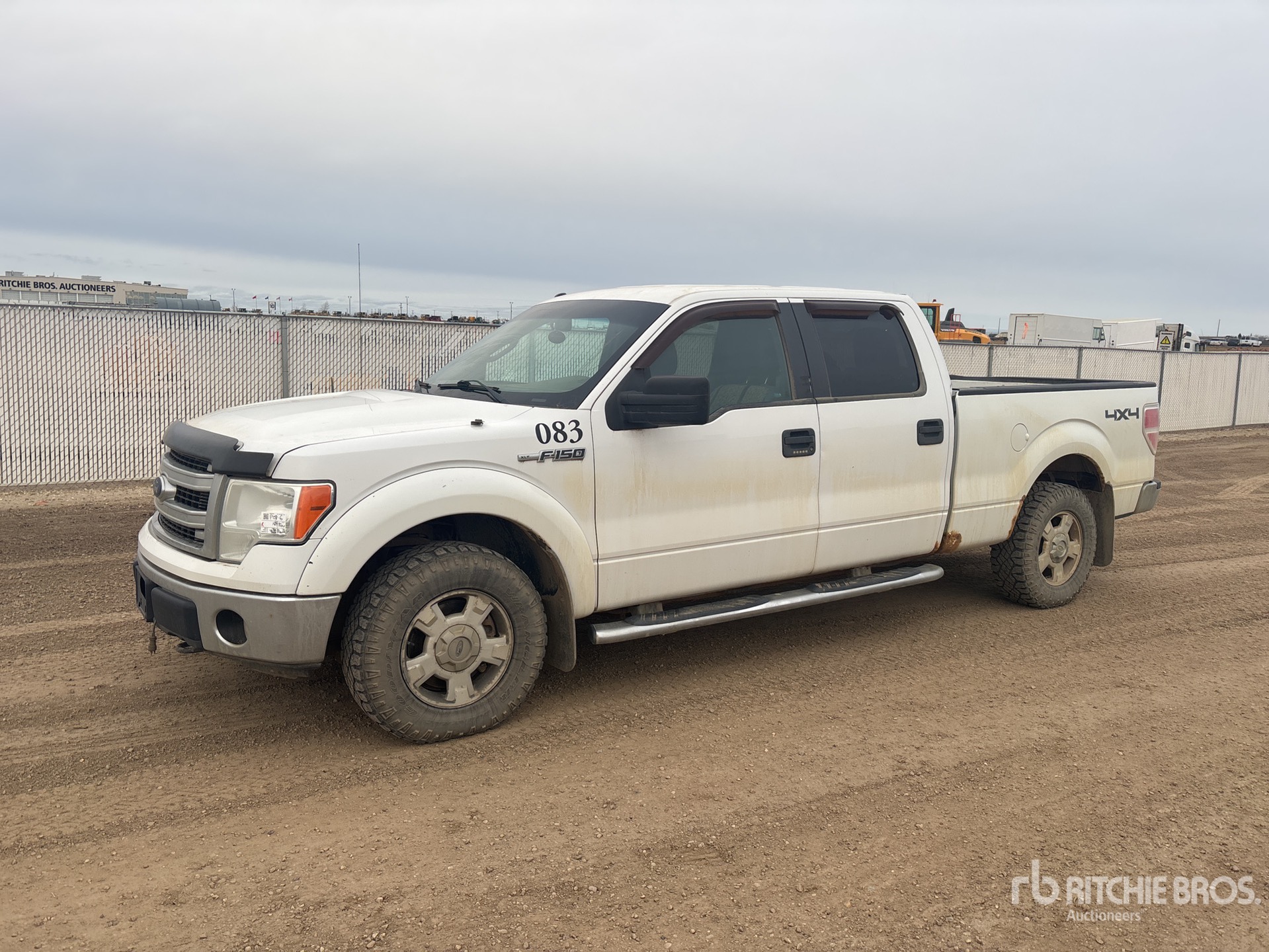 General Appearance with Foto, angolo anteriore sinistro