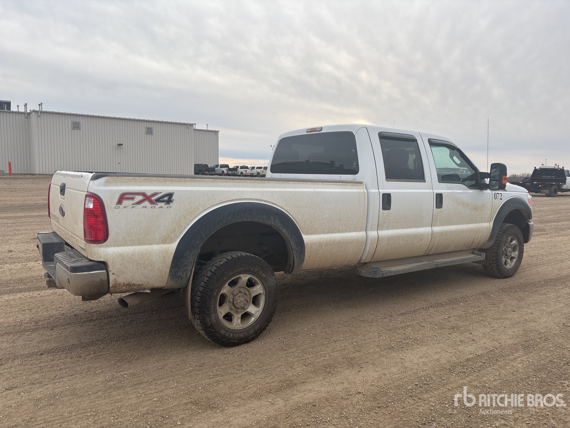 General Appearance with Foto, angolo anteriore sinistro