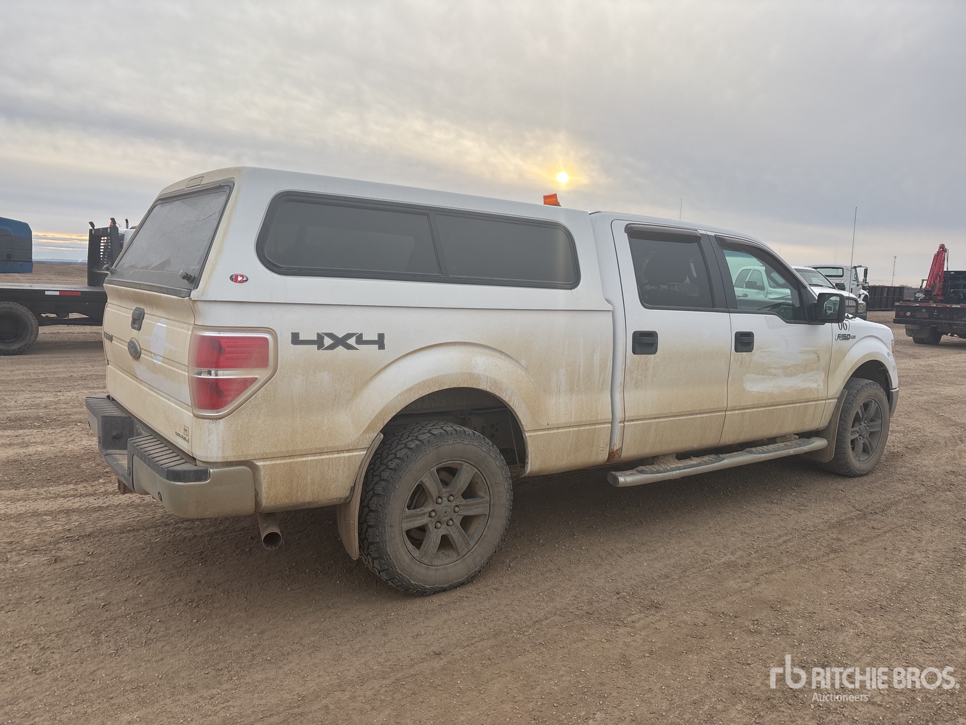 General Appearance with Foto, angolo anteriore sinistro