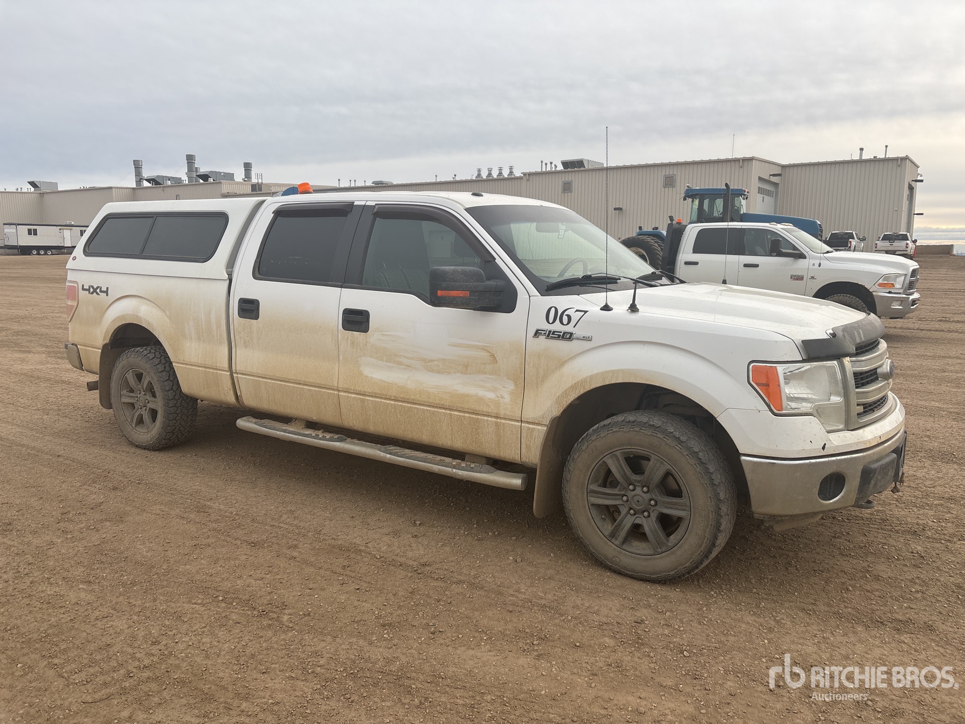 General Appearance with Foto, angolo anteriore destro