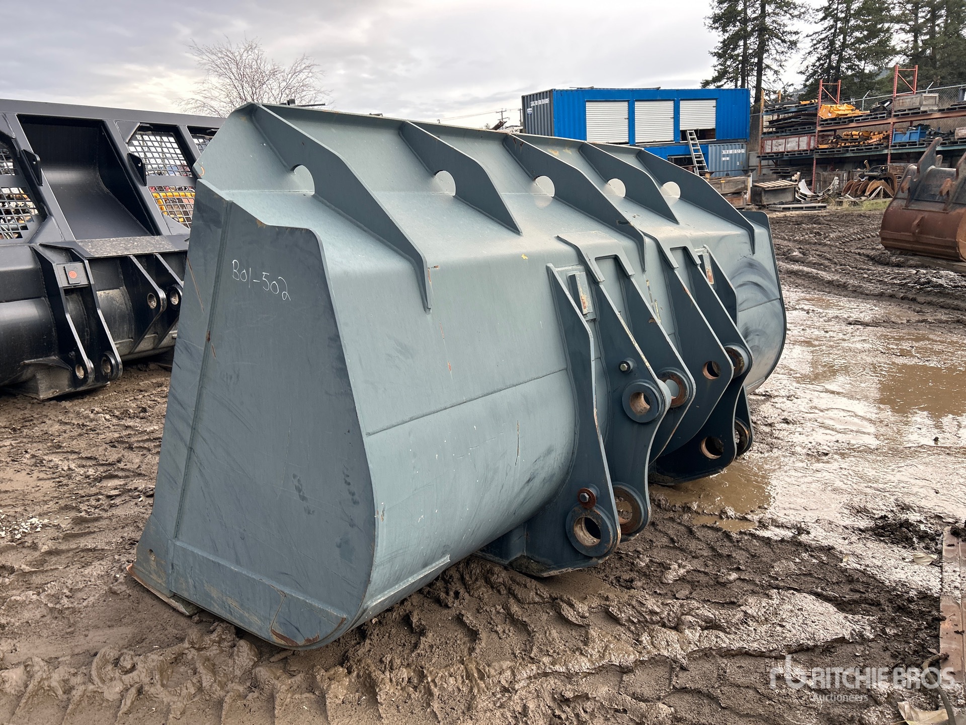 General Appearance with Bild, Ecke hinten links