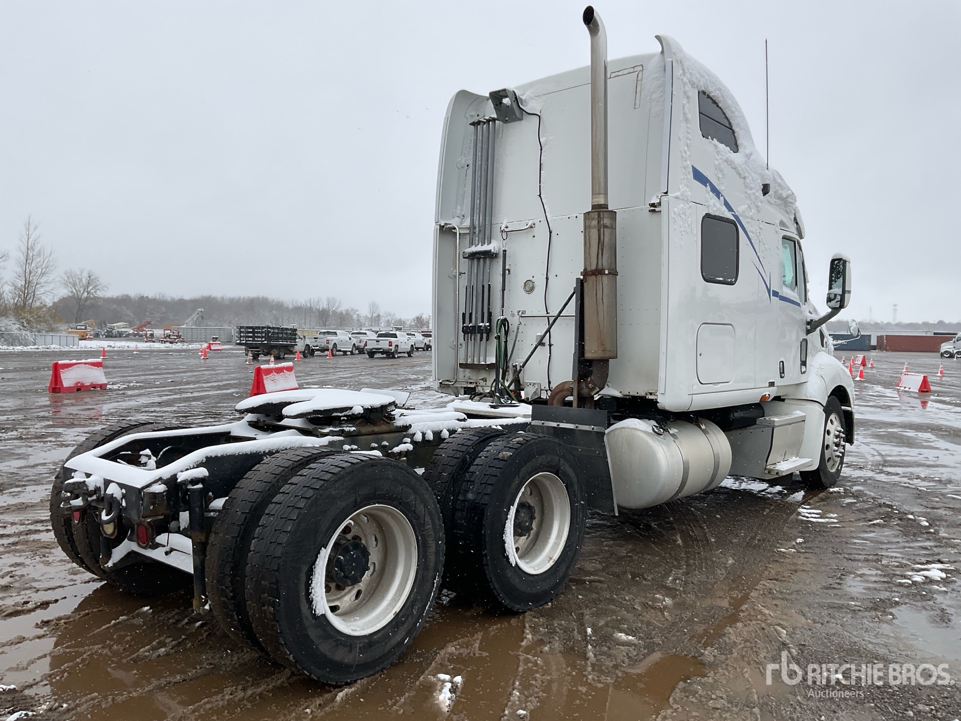 General Appearance with Bild, Ecke hinten rechts