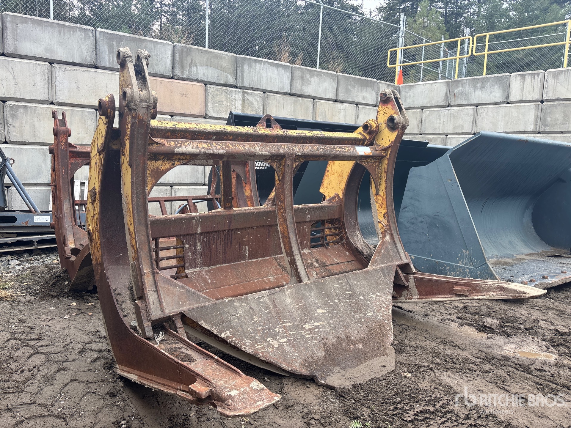 Aspect général with Image, coin avant droit