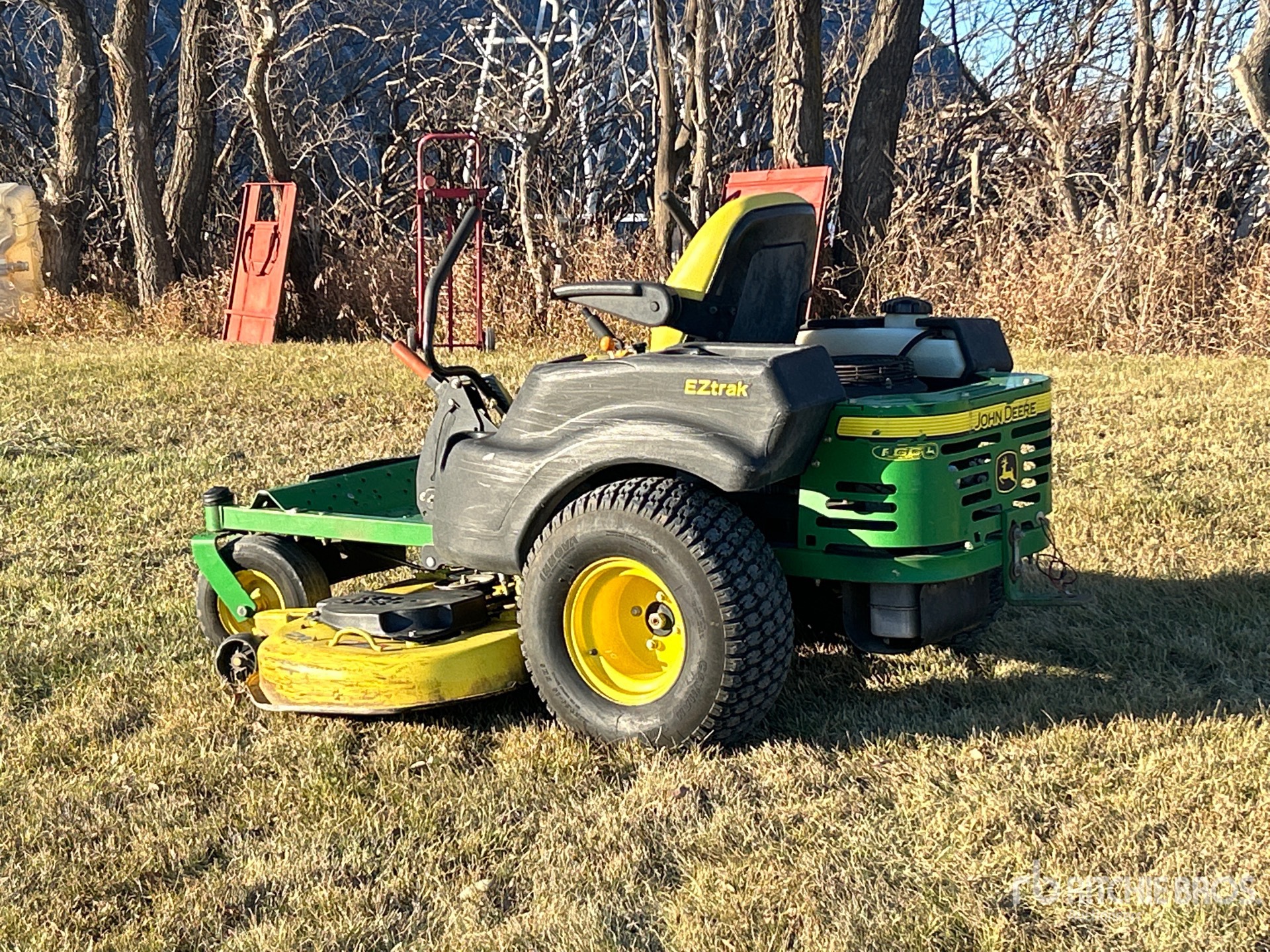 General Appearance with Bild, Ecke hinten links