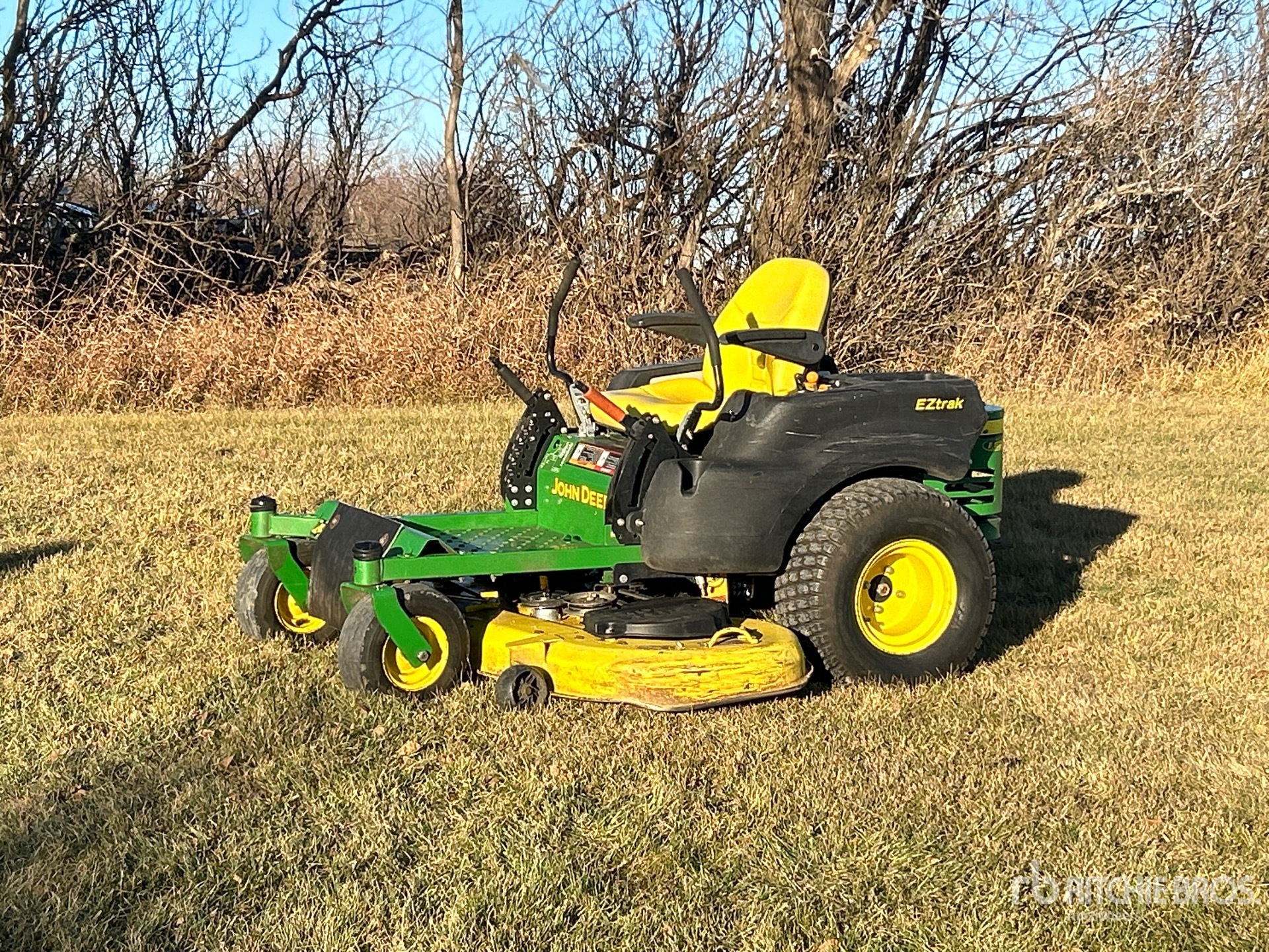 General Appearance with Bild, Ecke vorne links