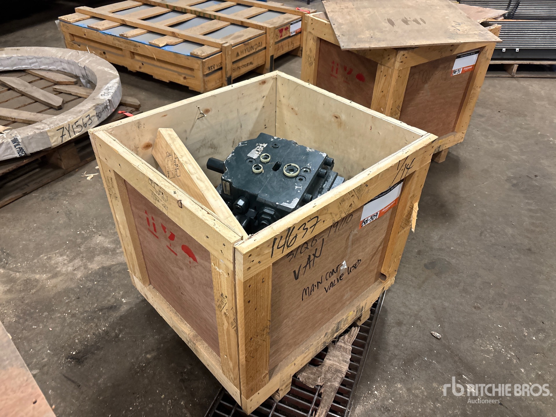 General Appearance with Bild, Ecke vorne rechts