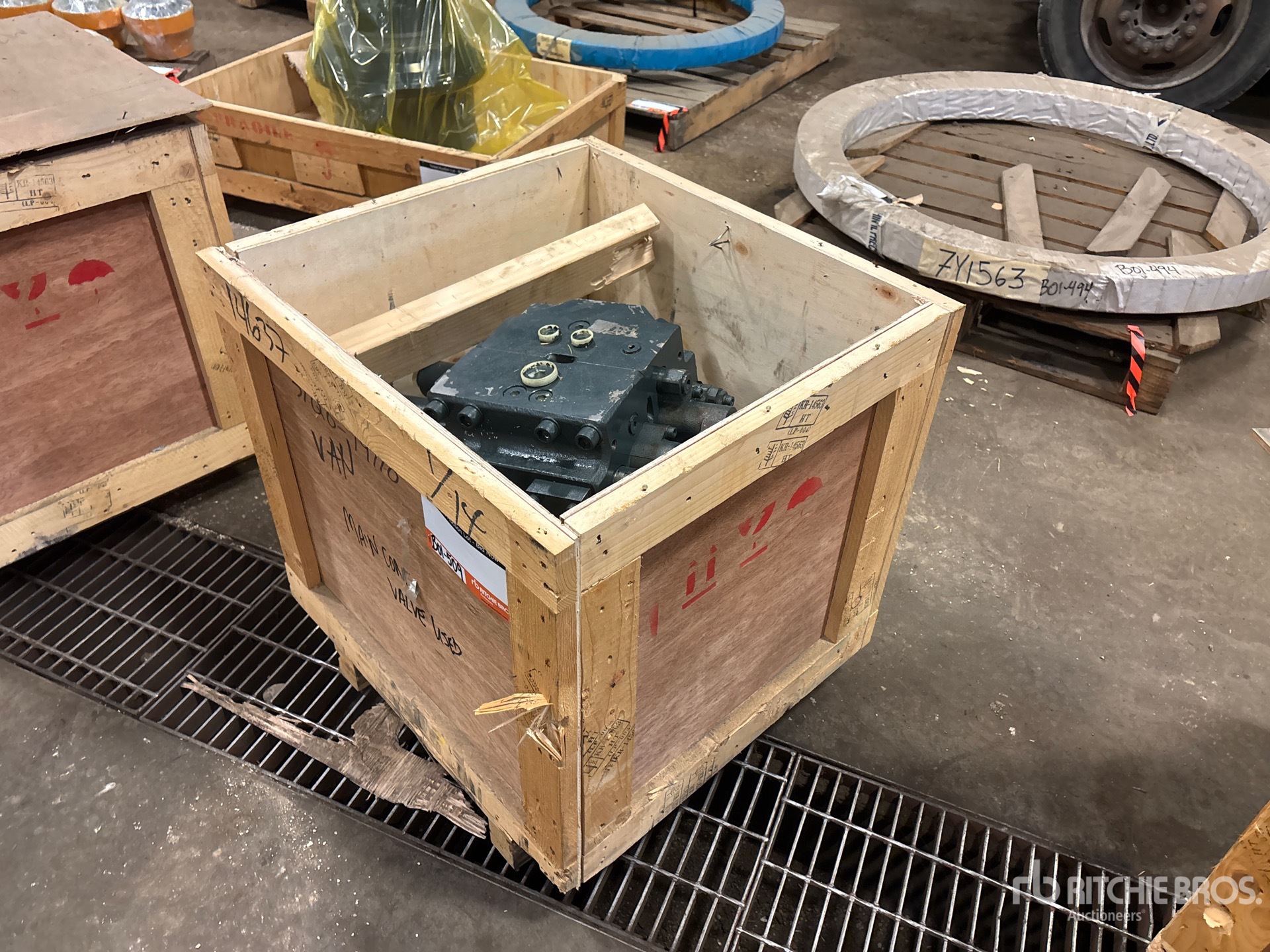 General Appearance with Bild, Ecke vorne links