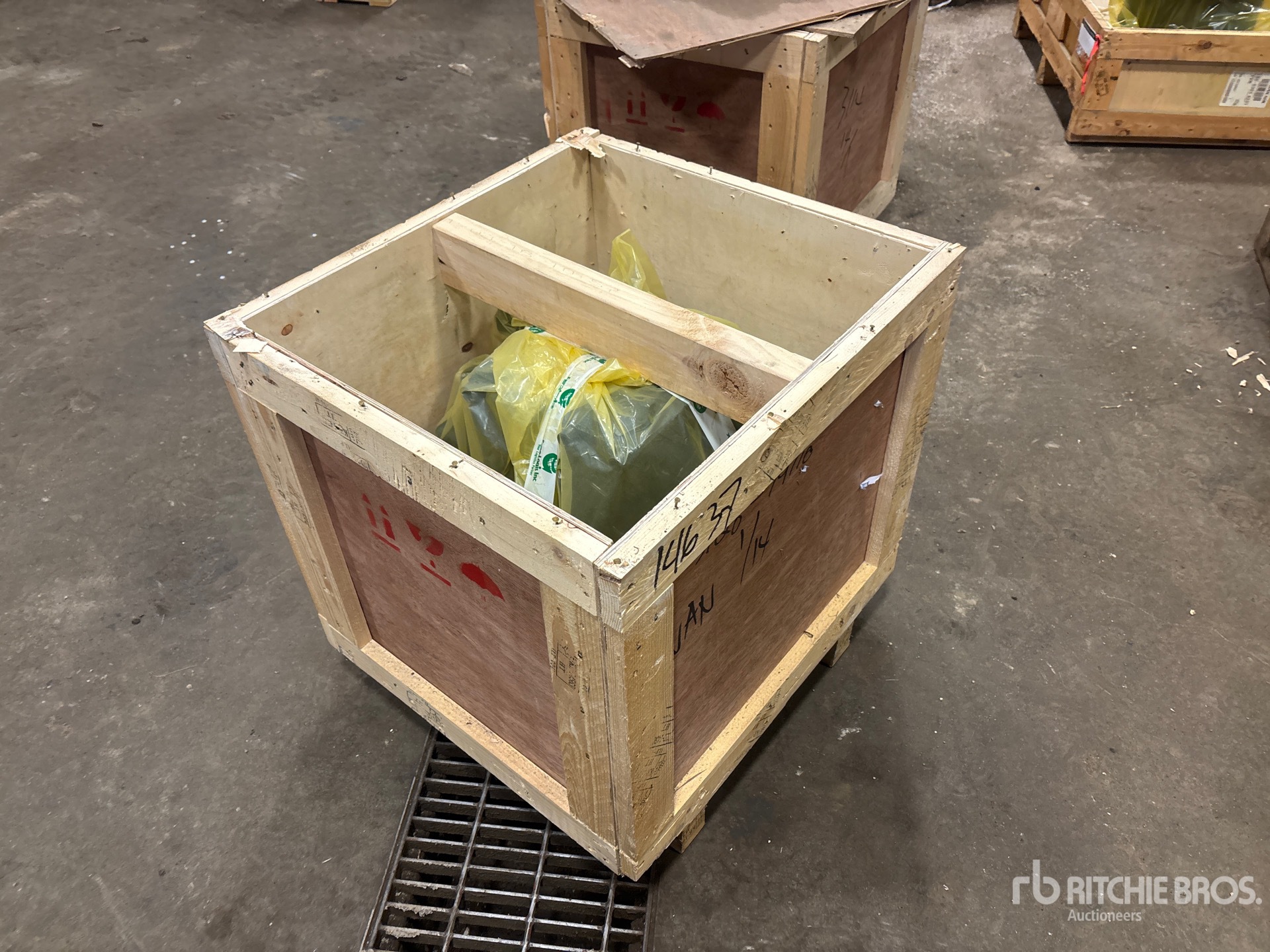 General Appearance with Foto, angolo posteriore sinistro