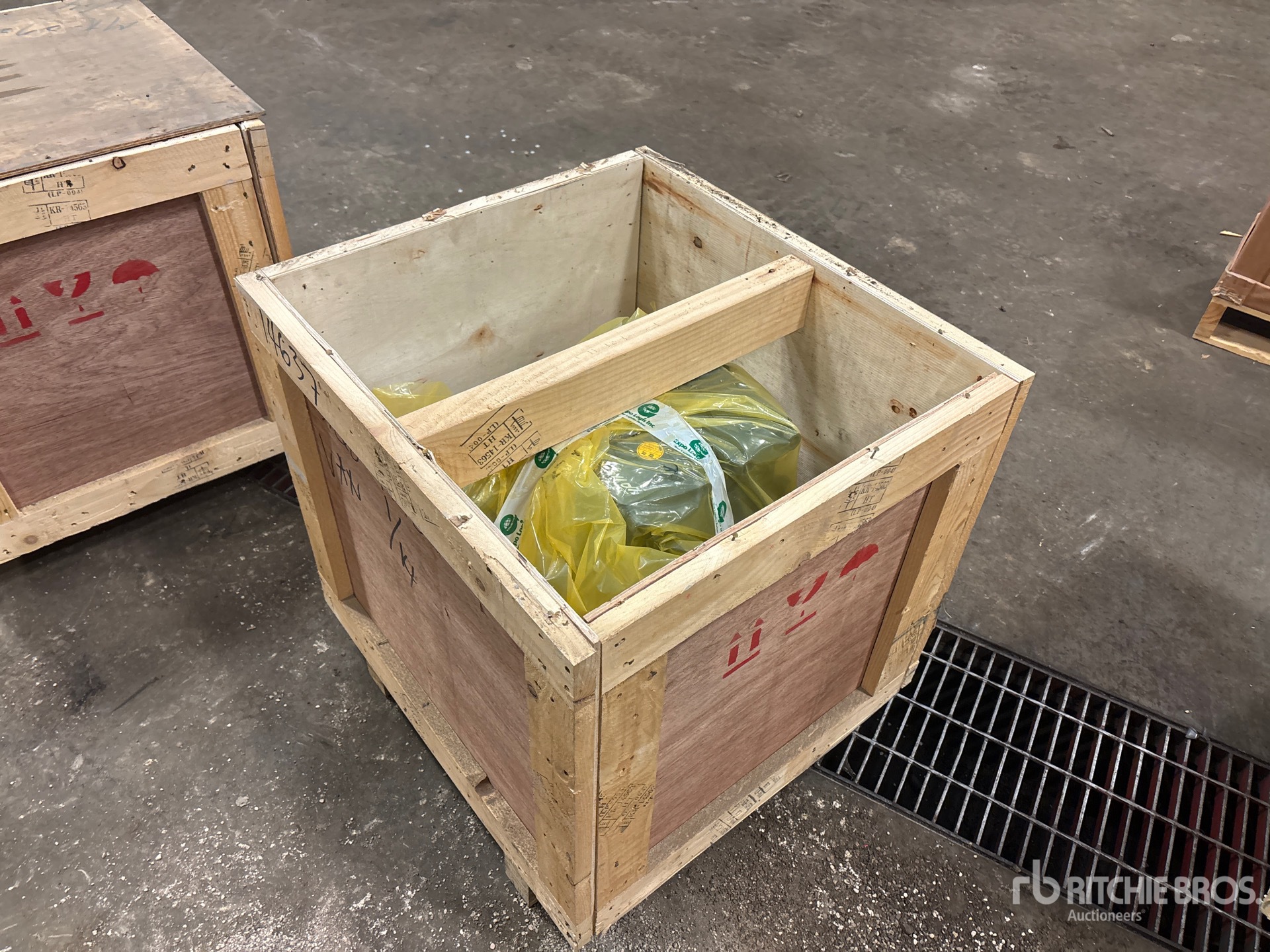 General Appearance with Foto, angolo anteriore sinistro