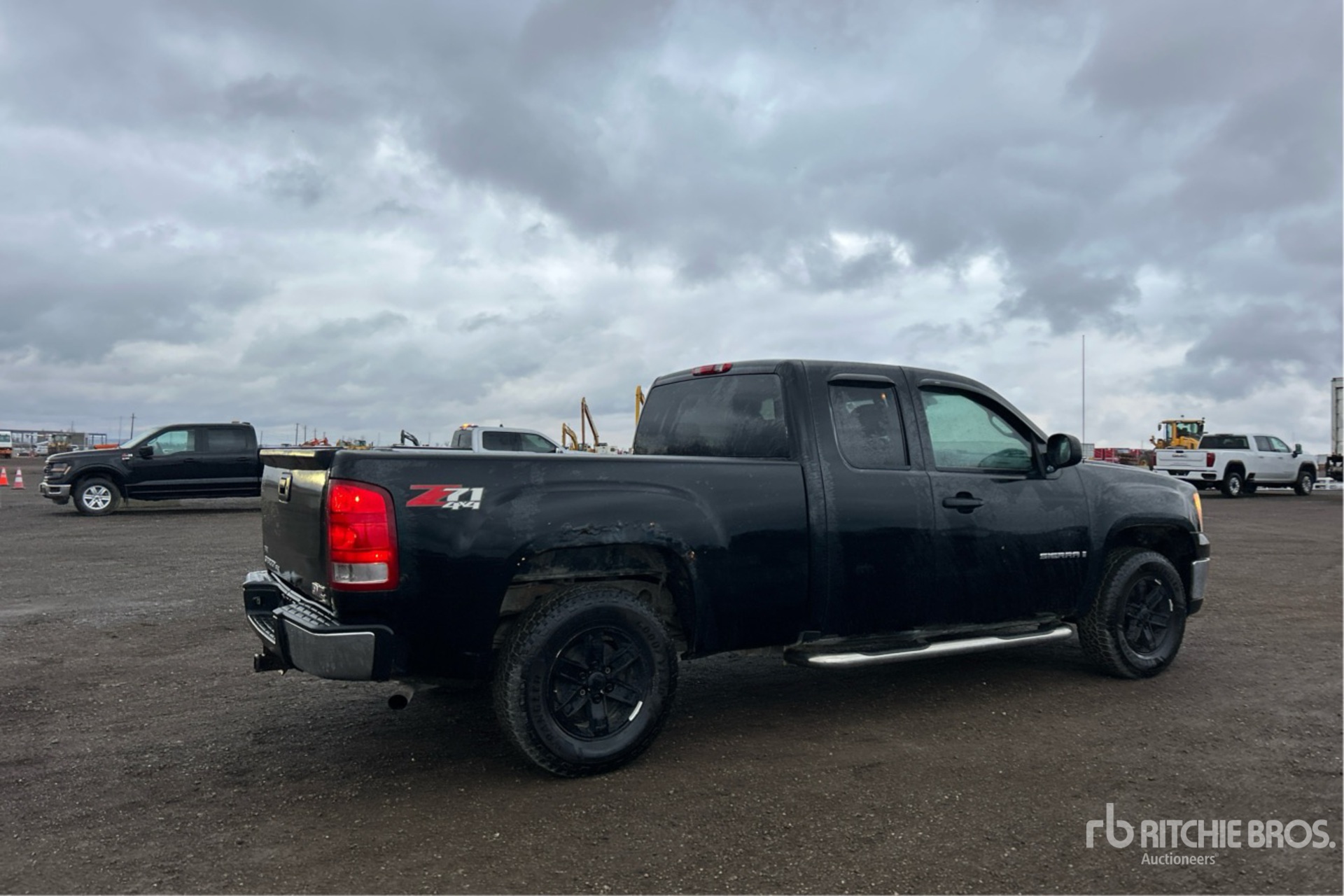 General Appearance with Picture, Right Rear Corner