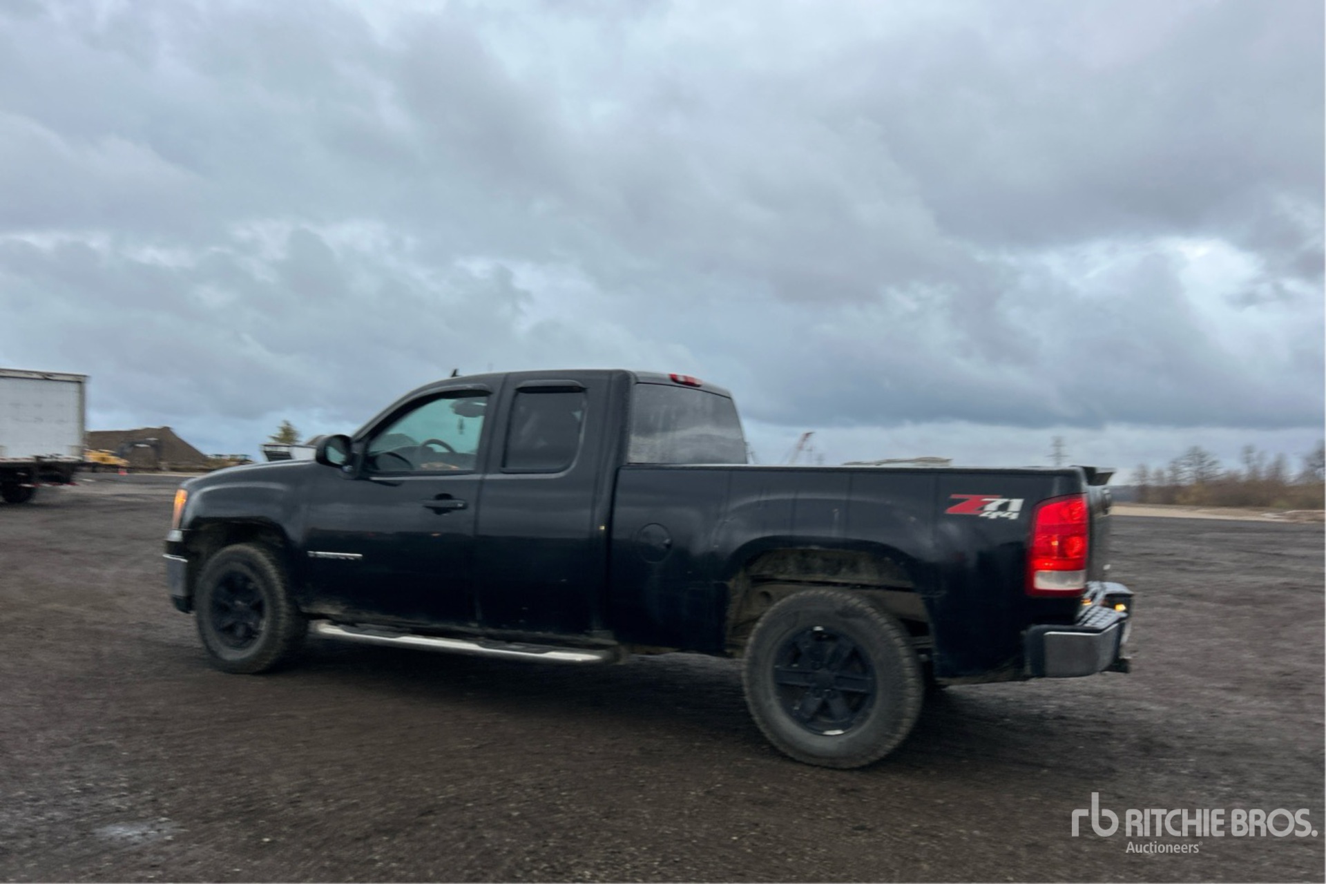 General Appearance with Picture, Left Rear Corner