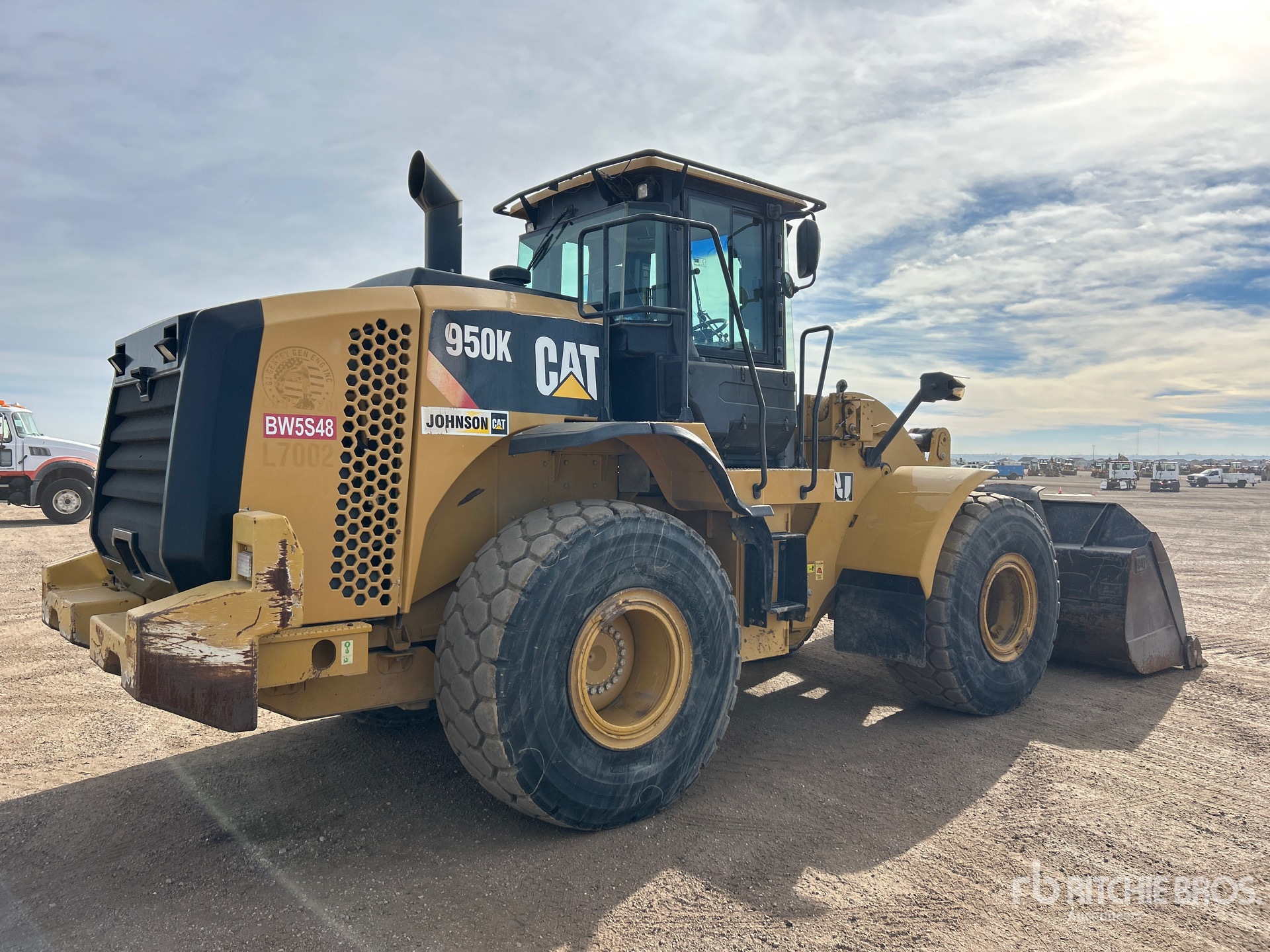 General Appearance with Foto, angolo anteriore sinistro