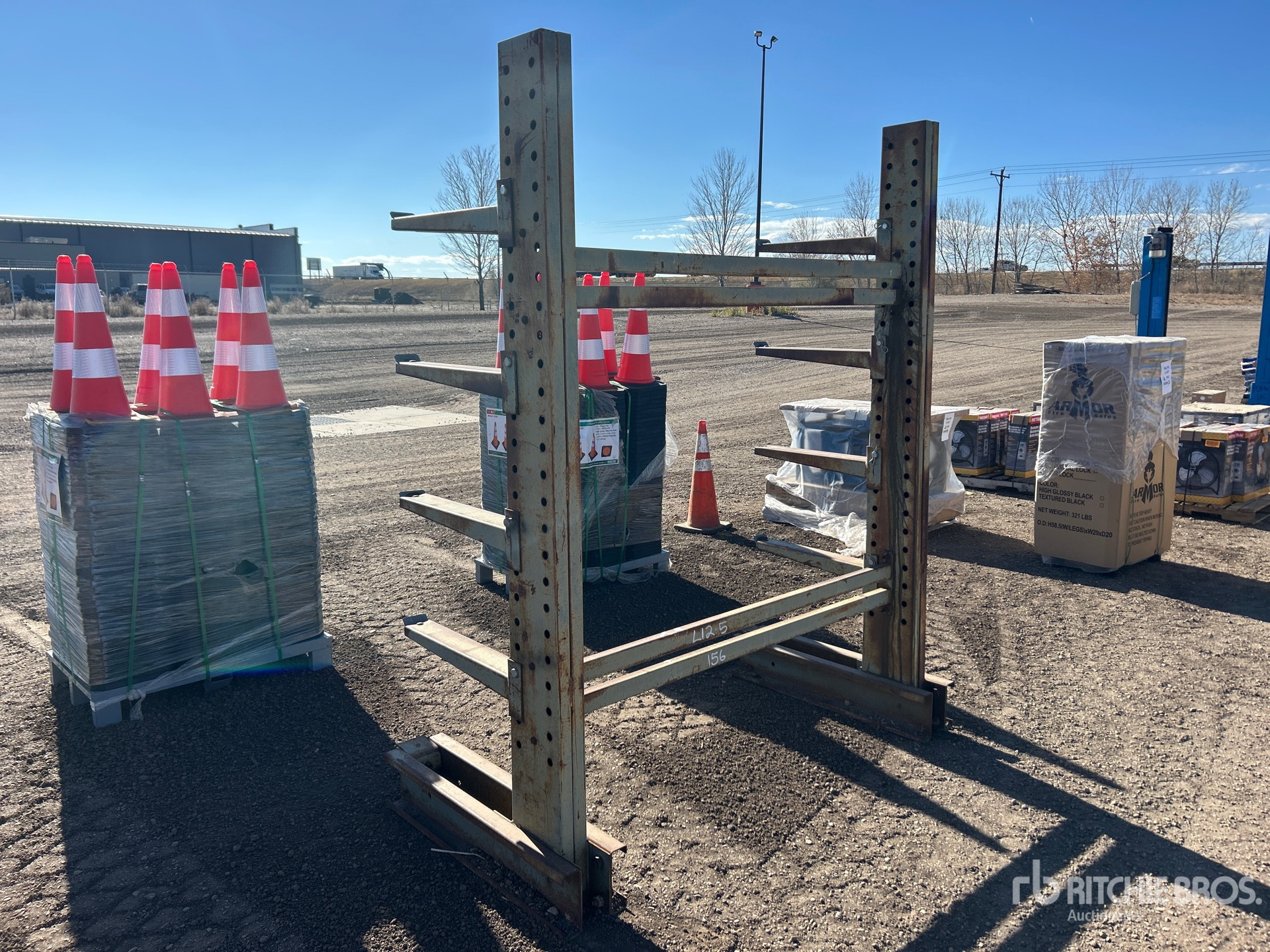 General Appearance with Foto, angolo posteriore sinistro