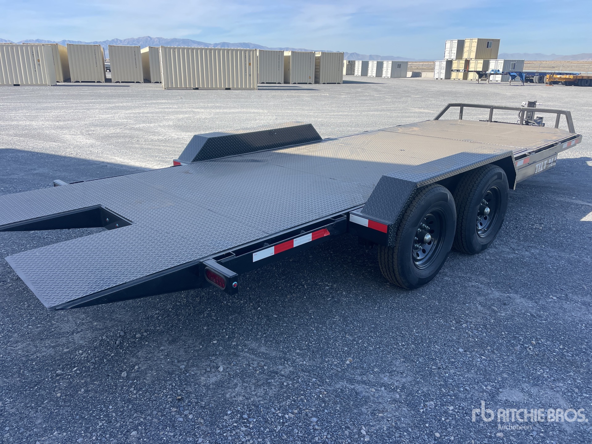 General Appearance with Bild, Ecke hinten rechts