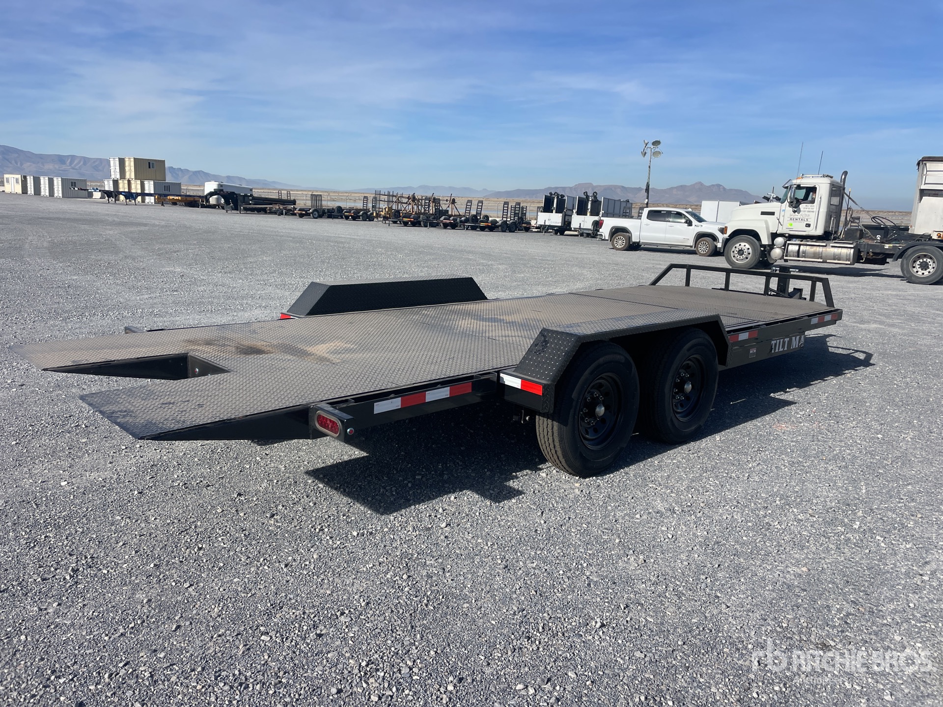 General Appearance with Bild, Ecke hinten rechts