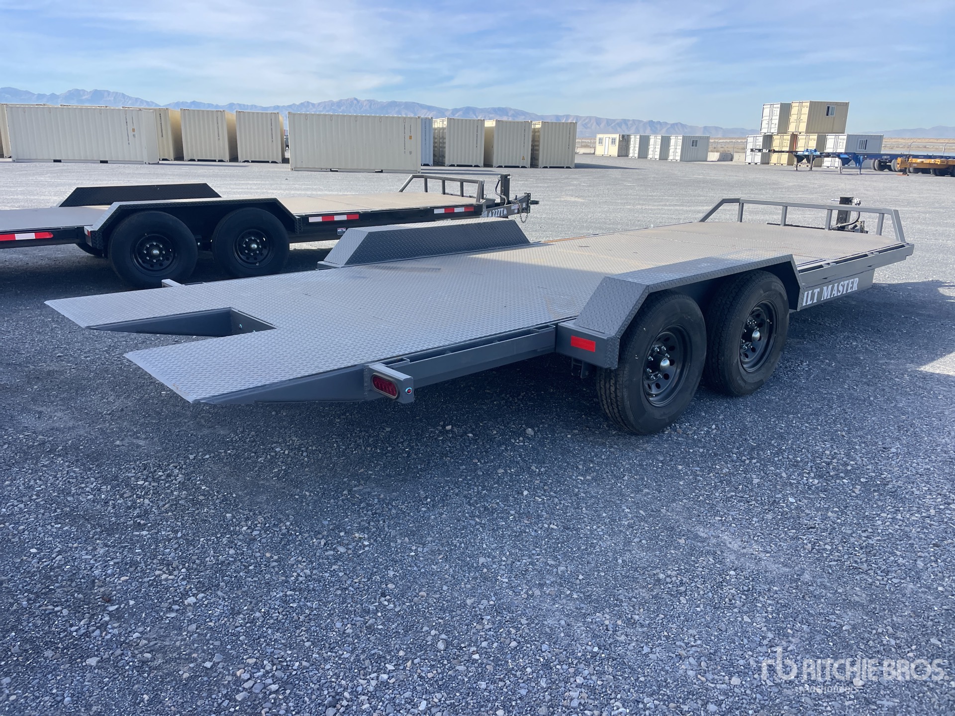 General Appearance with Bild, Ecke hinten rechts