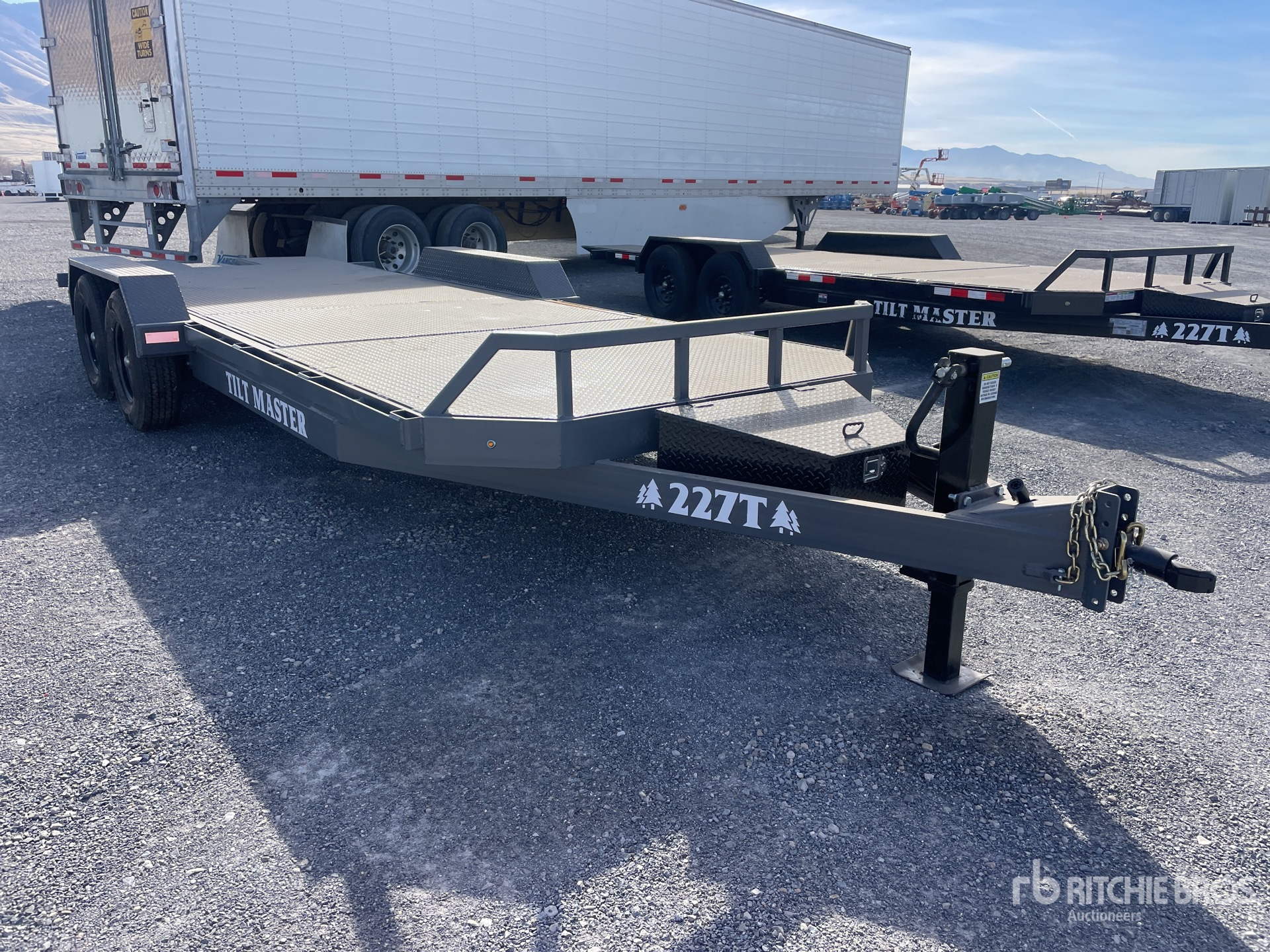 General Appearance with Bild, Ecke vorne rechts