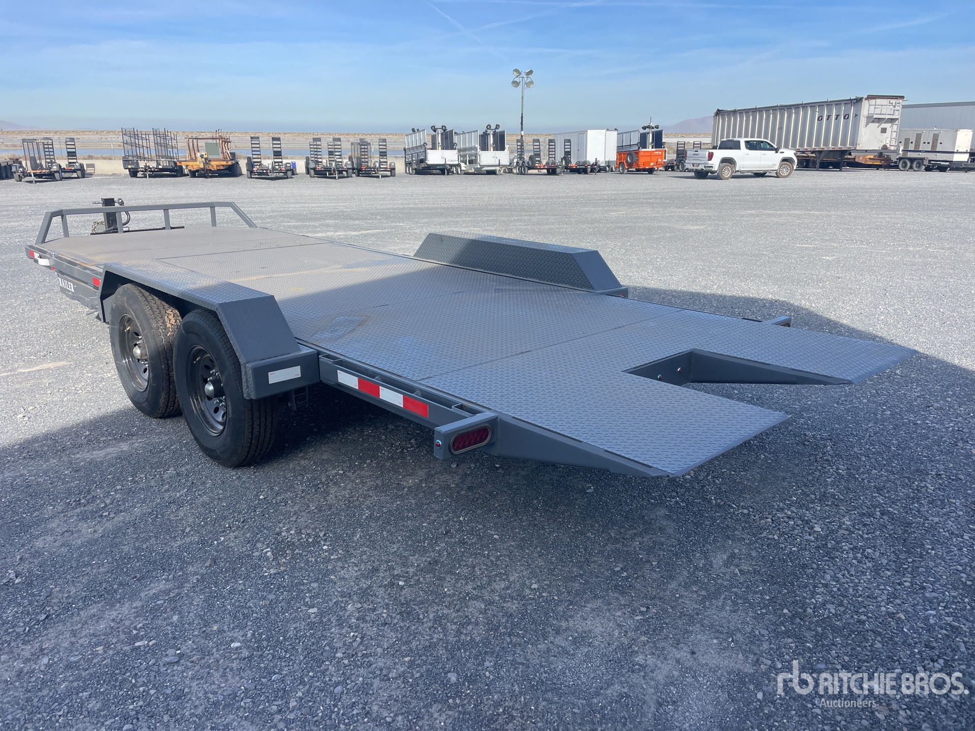 General Appearance with Bild, Ecke hinten links