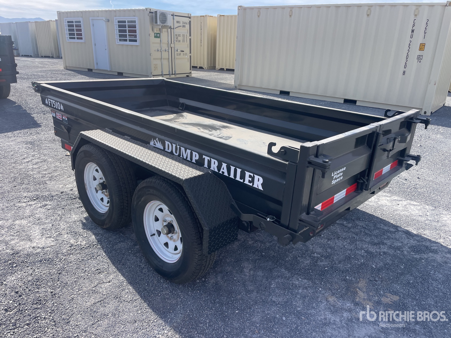 General Appearance with Bild, Ecke hinten links