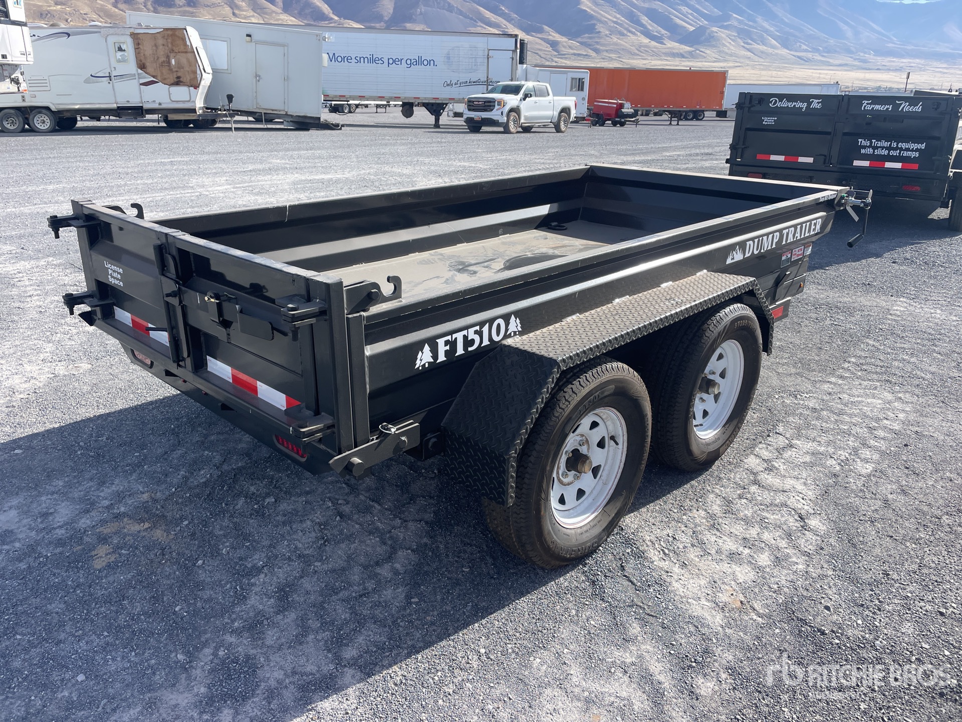 General Appearance with Bild, Ecke hinten rechts