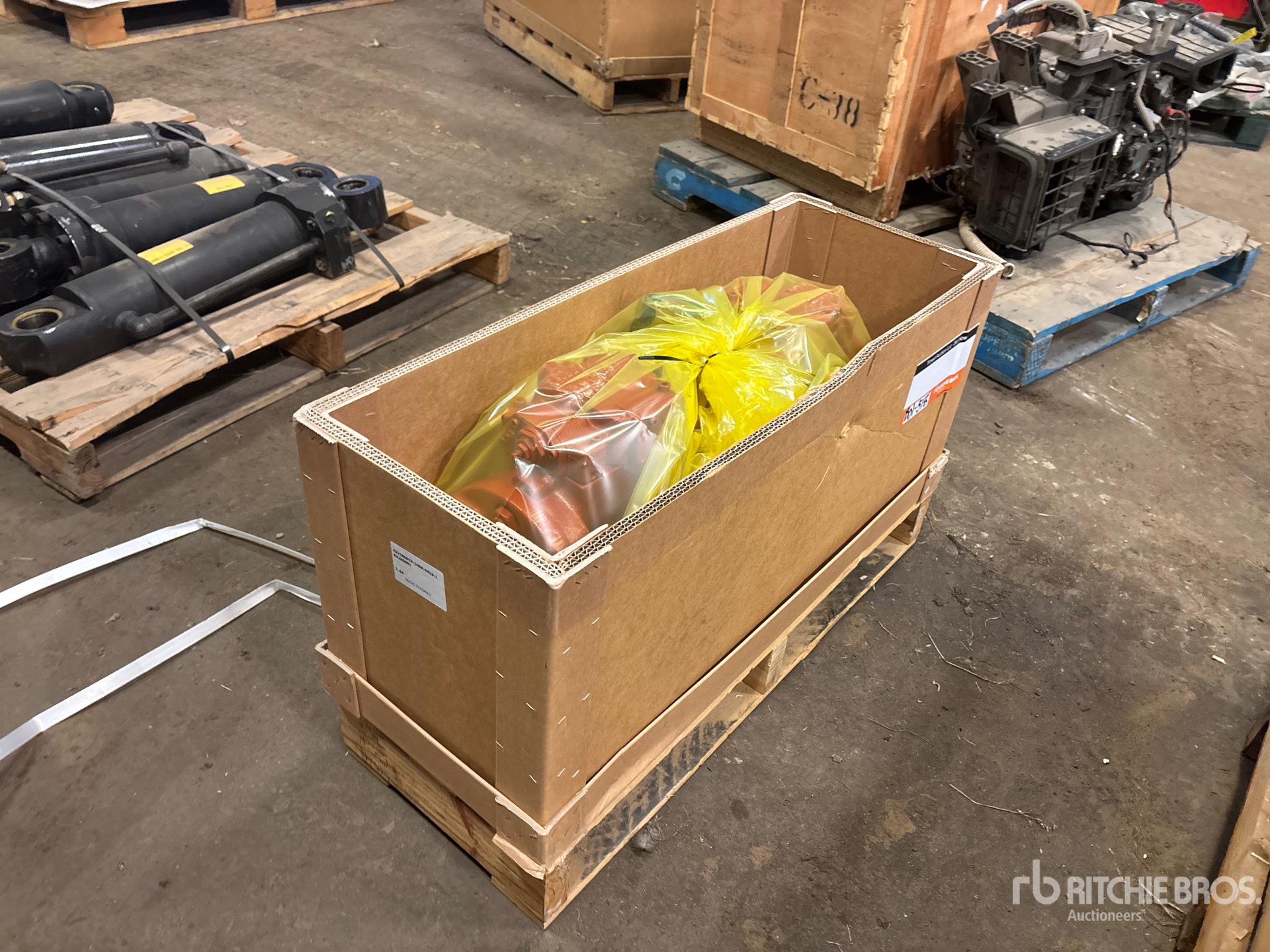 General Appearance with Foto, angolo anteriore destro