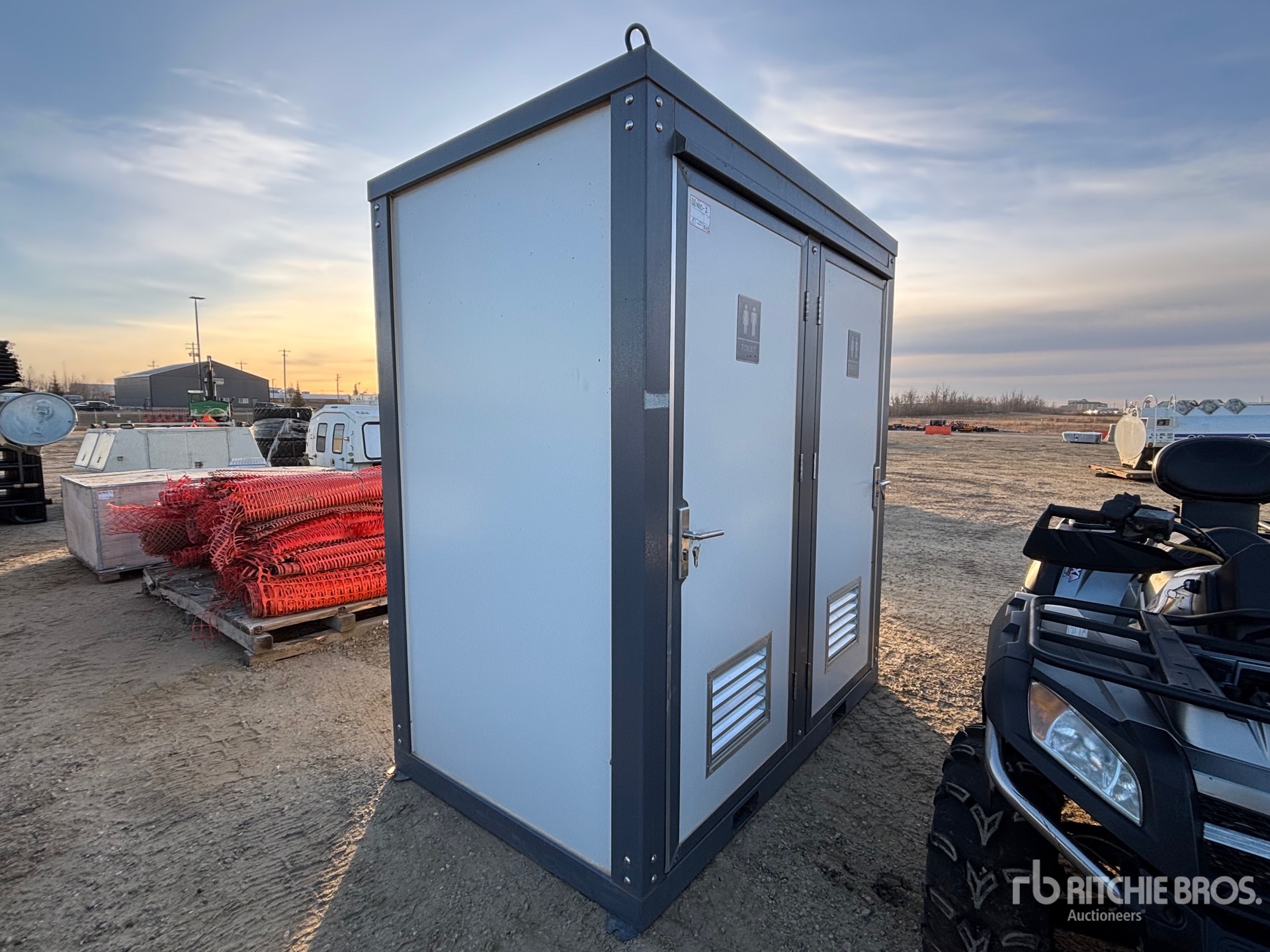 General Appearance with Picture, Right Front Corner