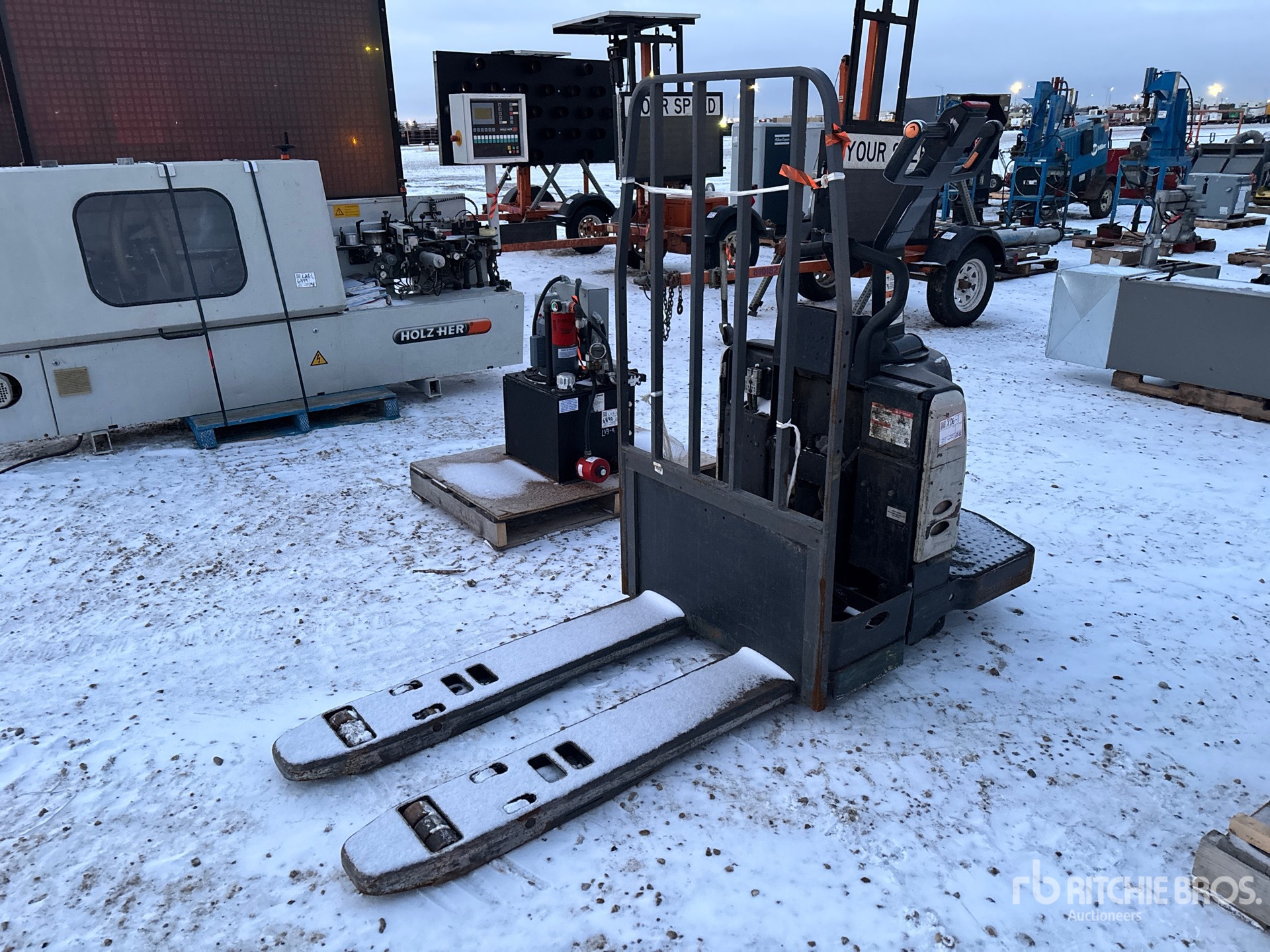 General Appearance with Picture, Left Front Corner