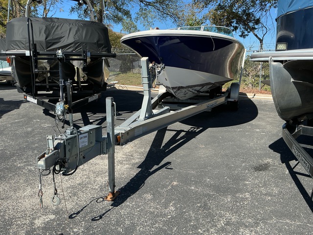 2001 Chris Craft CCBCB167I001 Cruiser w/ Trailer 2001 Chris Craft CCBCB167I001 Cruiser w/ Trailer